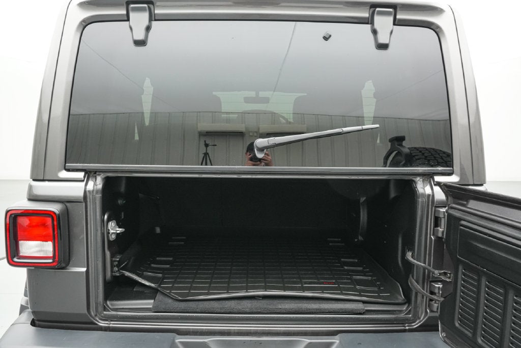 2021 Jeep Wrangler Unlimited Sahara Altitude