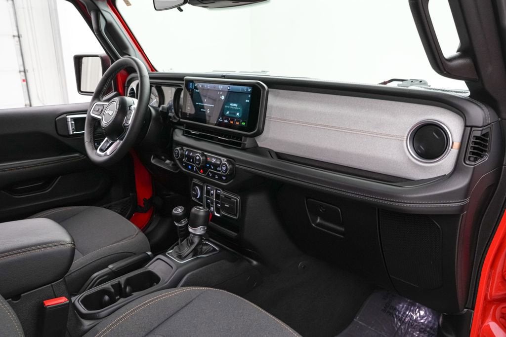 2025 Jeep Wrangler Sahara 4xe