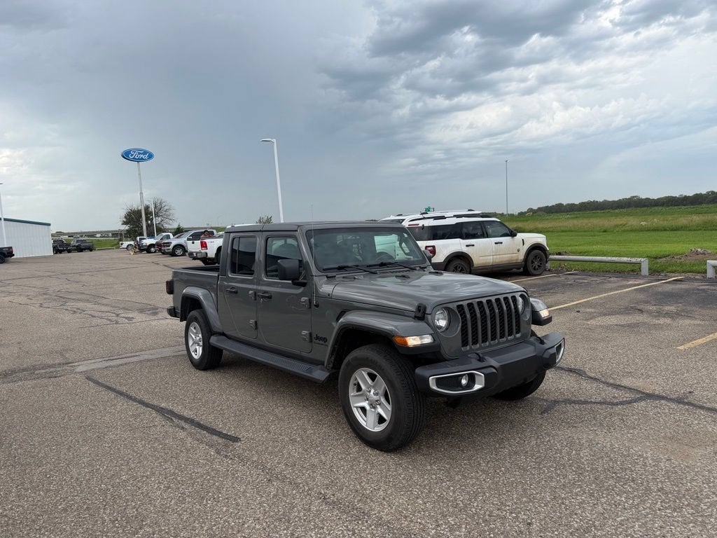 2021 Jeep Gladiator Sport