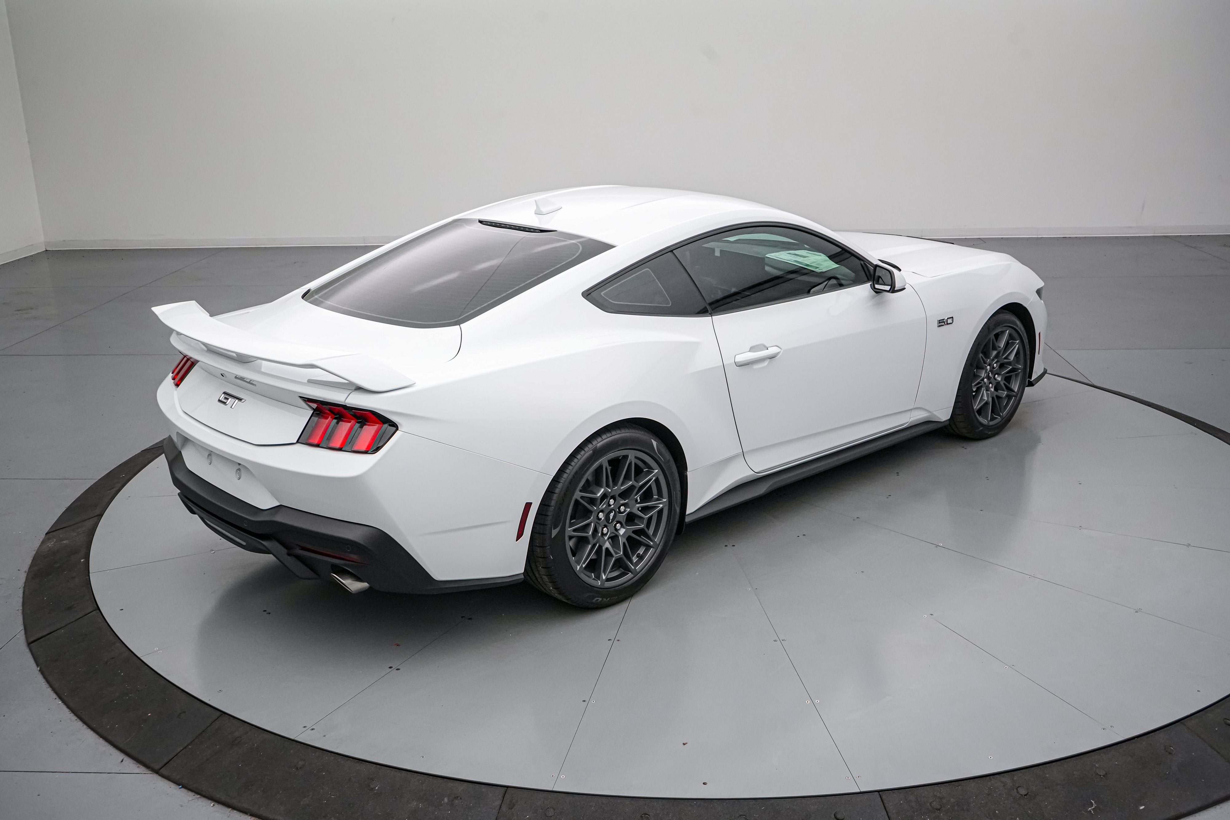 2026 Ford Mustang LMP 810