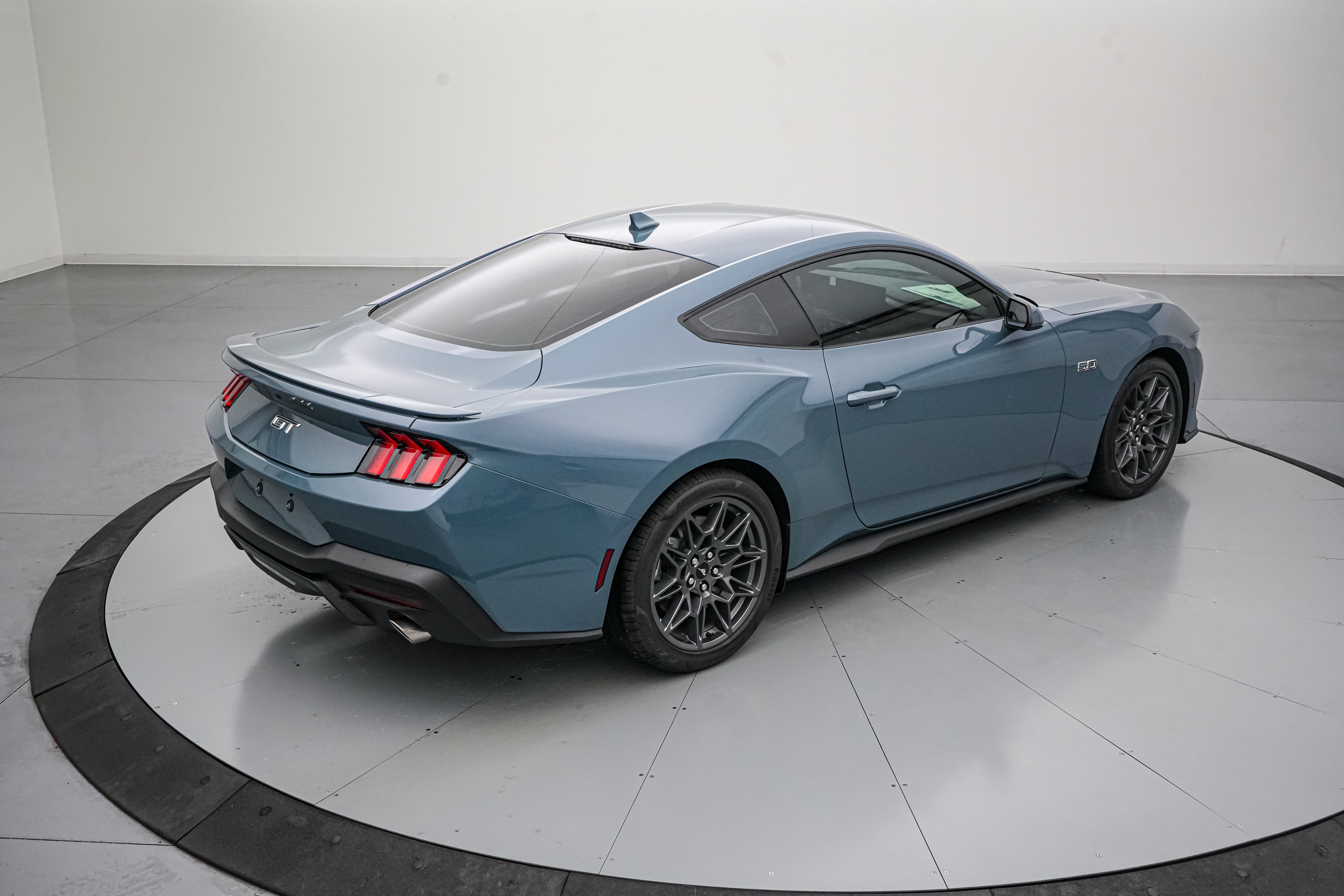 2026 Ford Mustang LMP 810