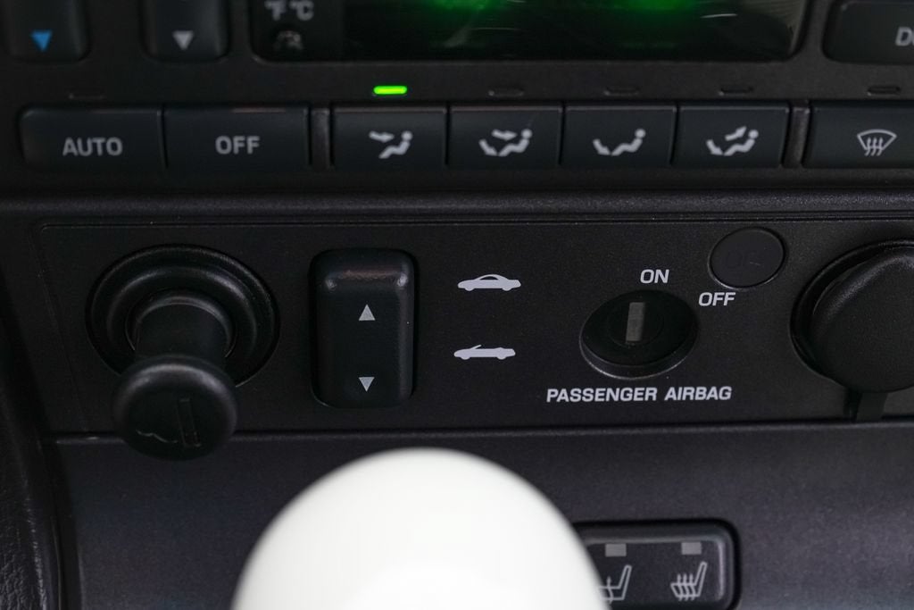 2003 Ford Thunderbird Base