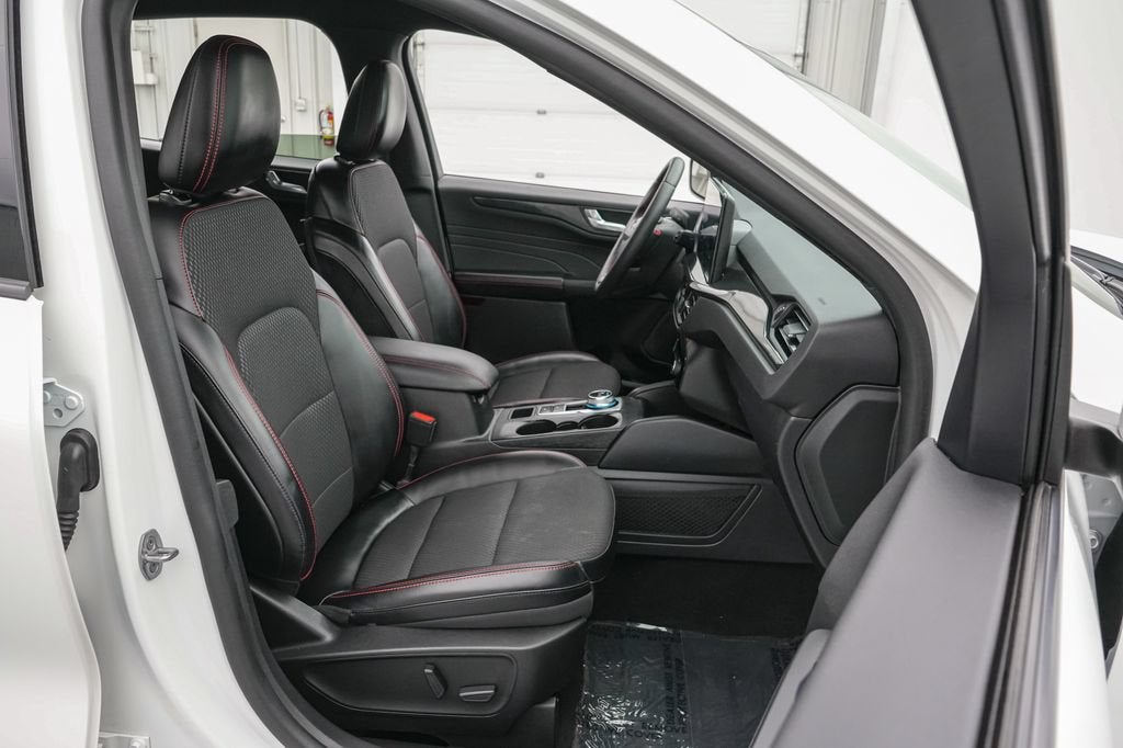 2023 Ford Escape ST-Line Select