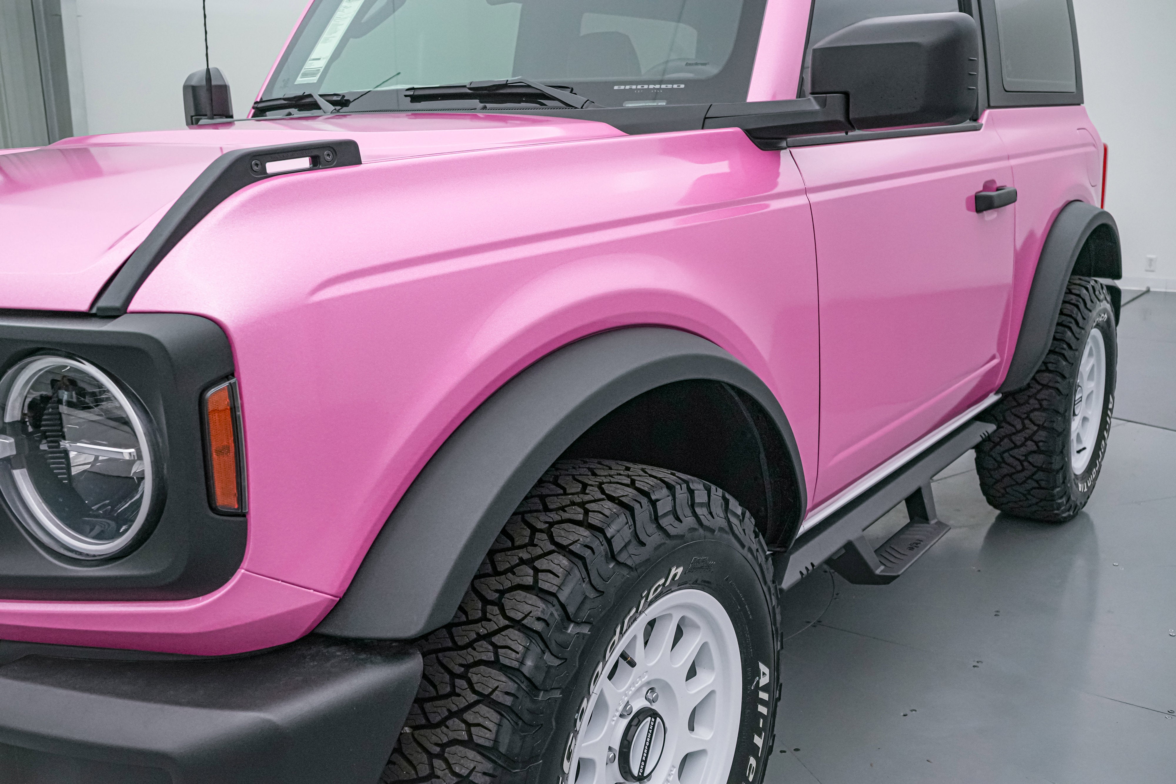 2026 Ford Bronco Vintage Pink Pony