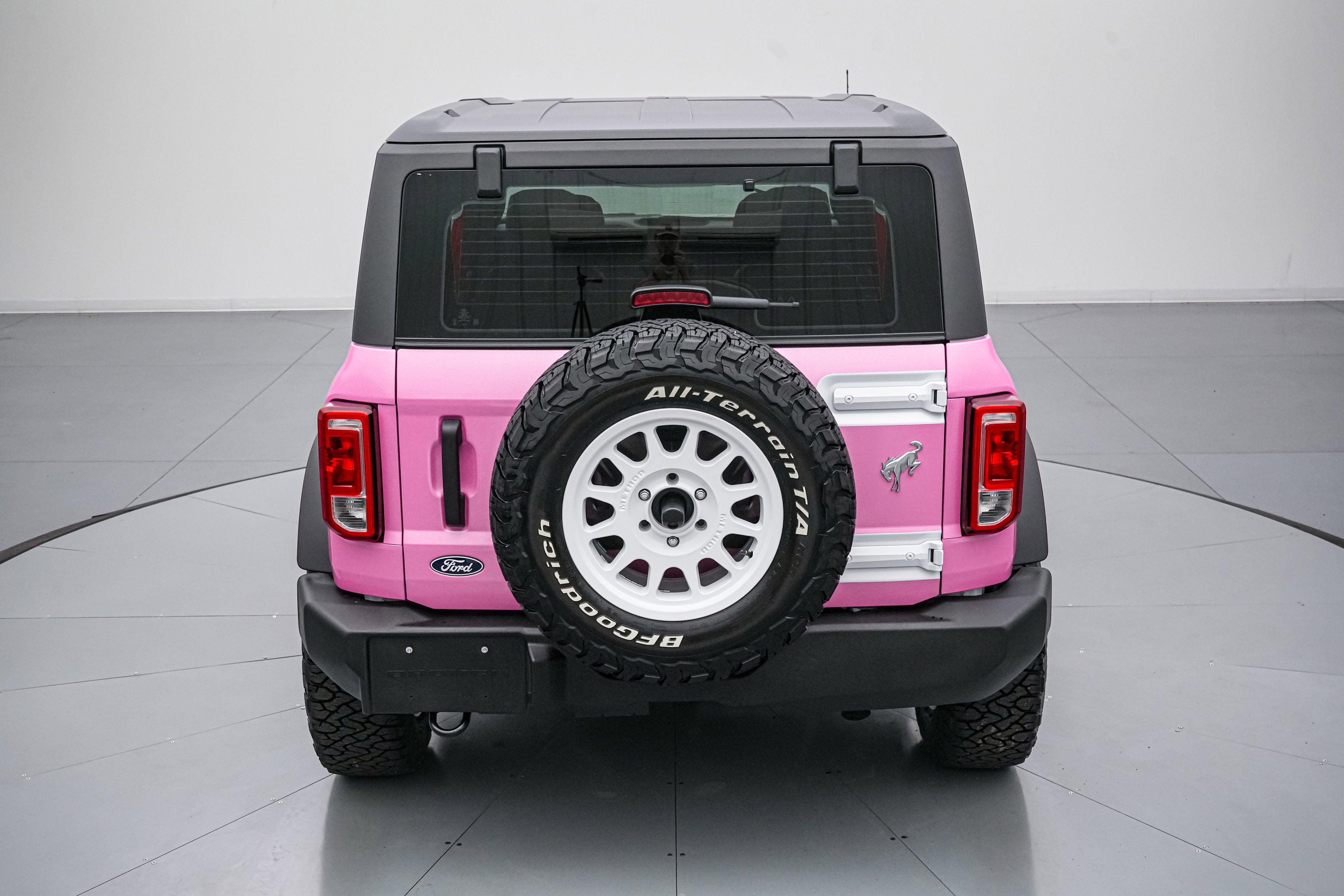 2026 Ford Bronco Vintage Pink Pony