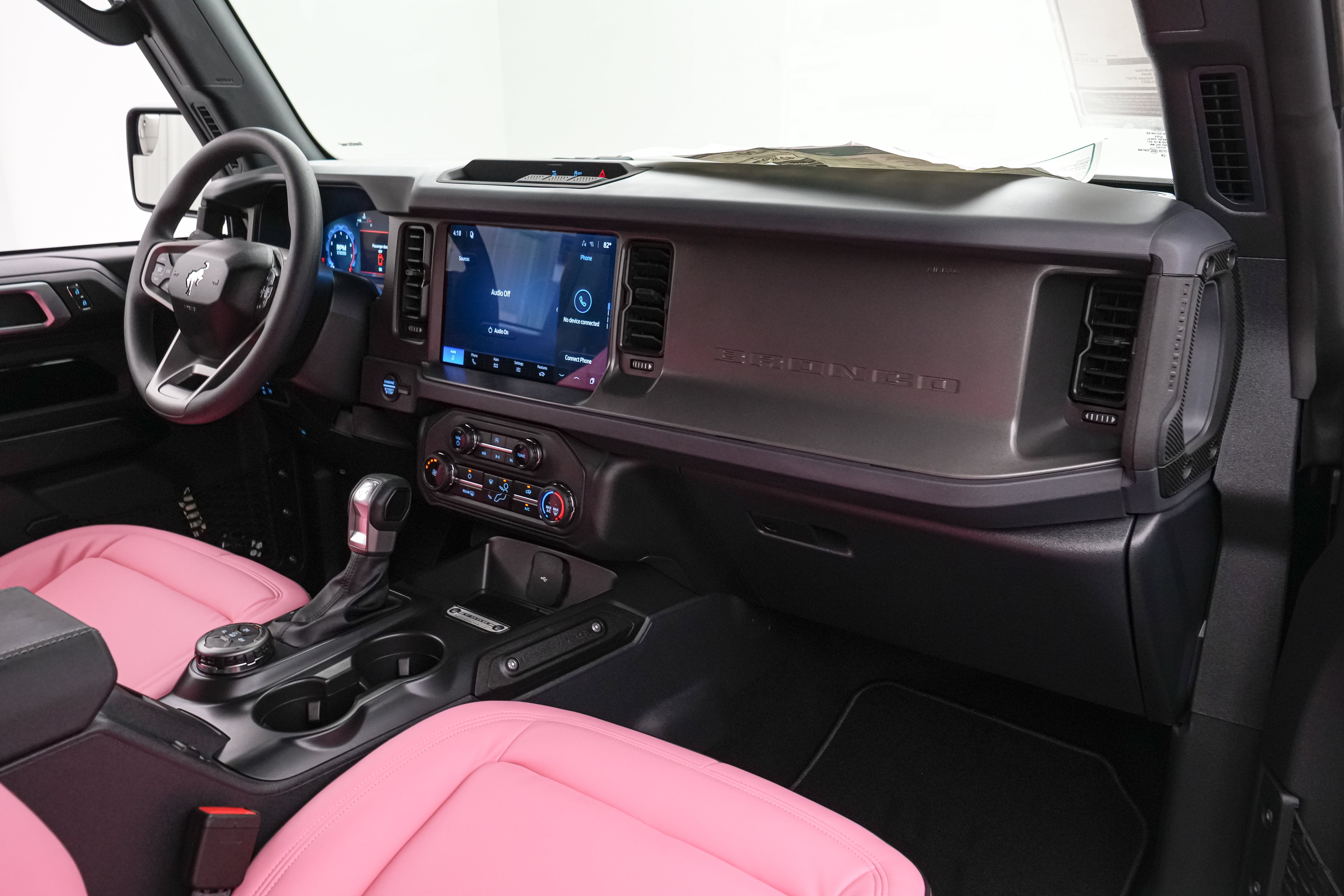 2026 Ford Bronco Vintage Pink