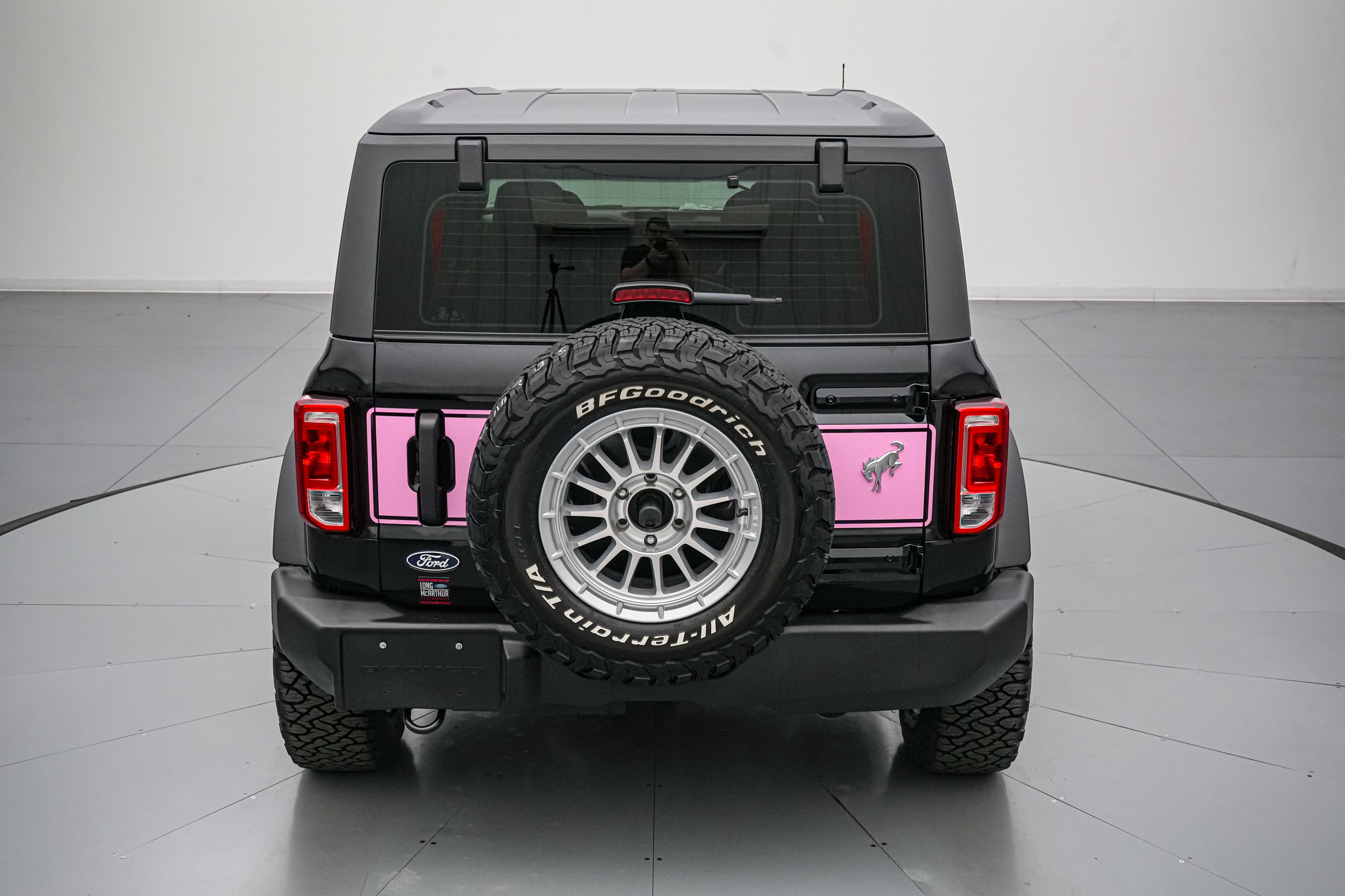 2026 Ford Bronco Vintage Pink