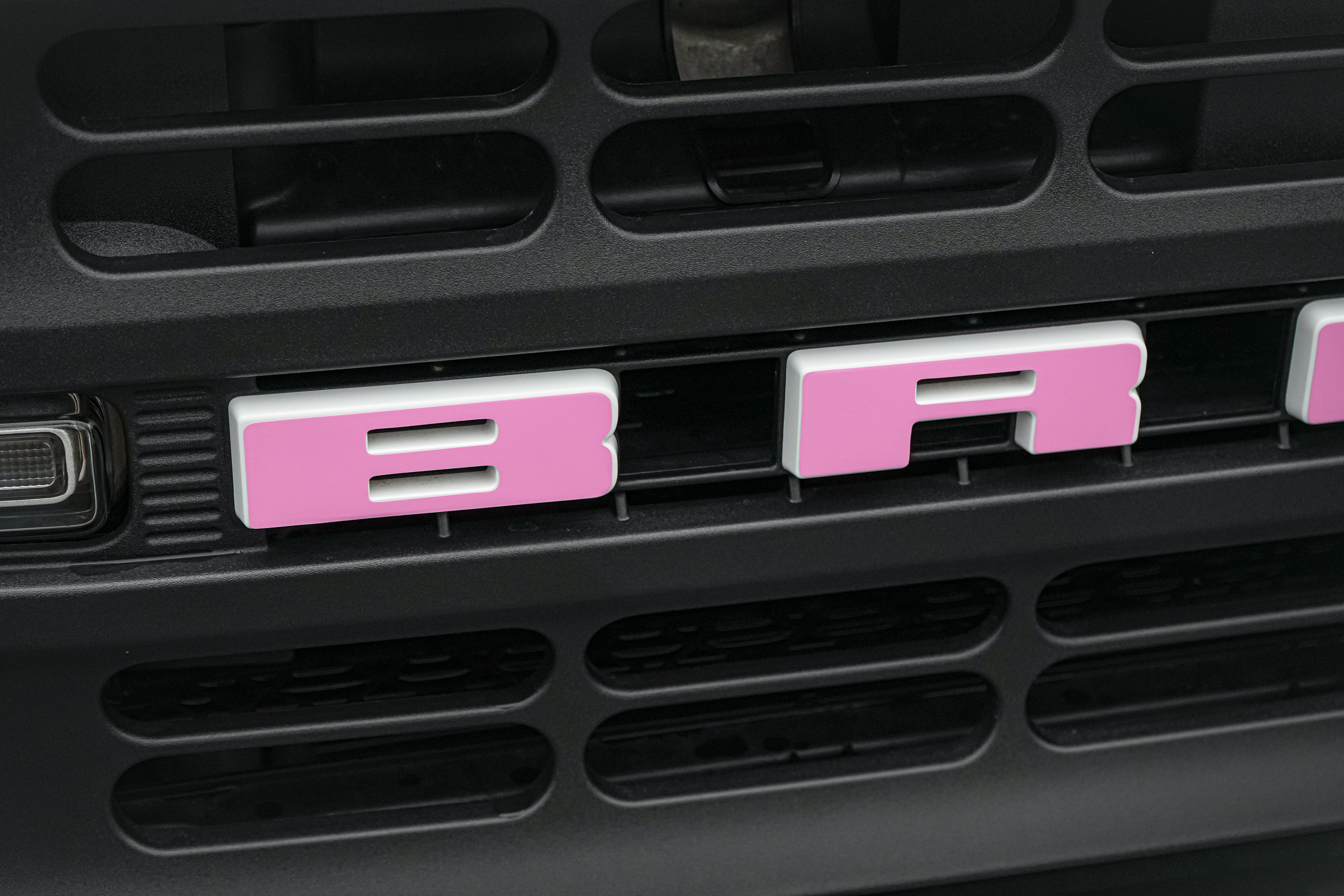 2026 Ford Bronco Vintage Pink
