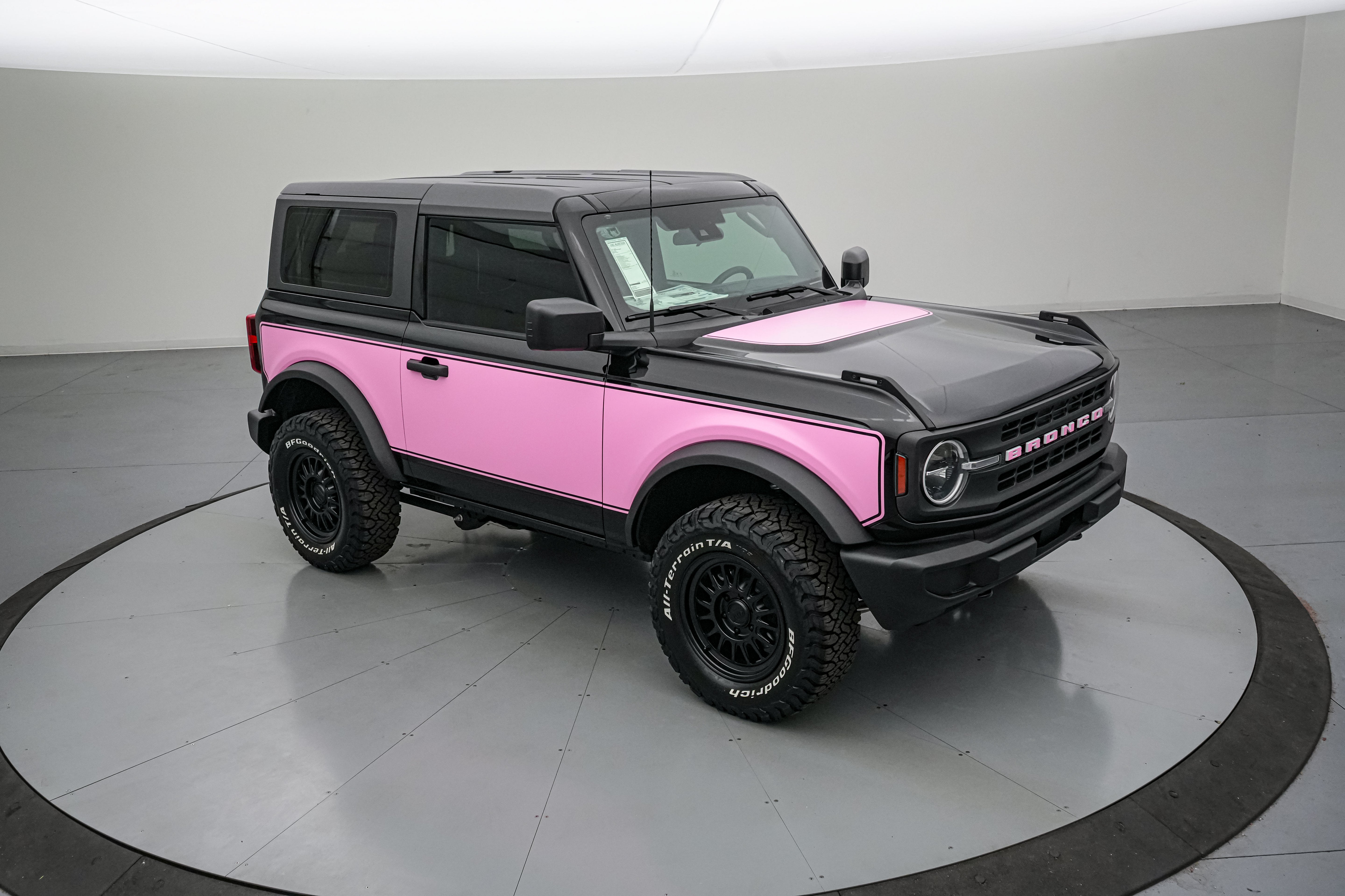 2026 Ford Bronco Vintage Pink