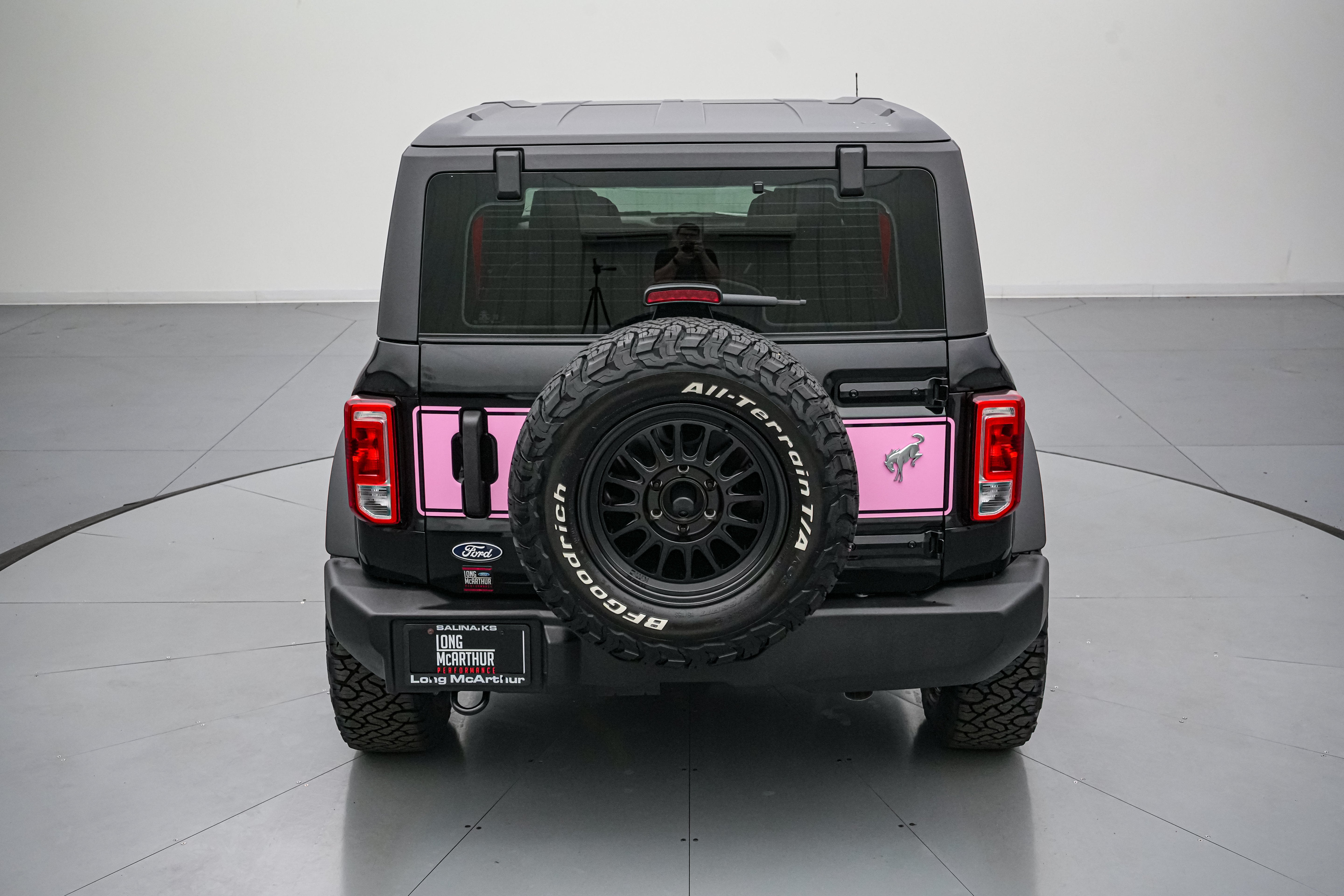 2026 Ford Bronco Vintage Pink