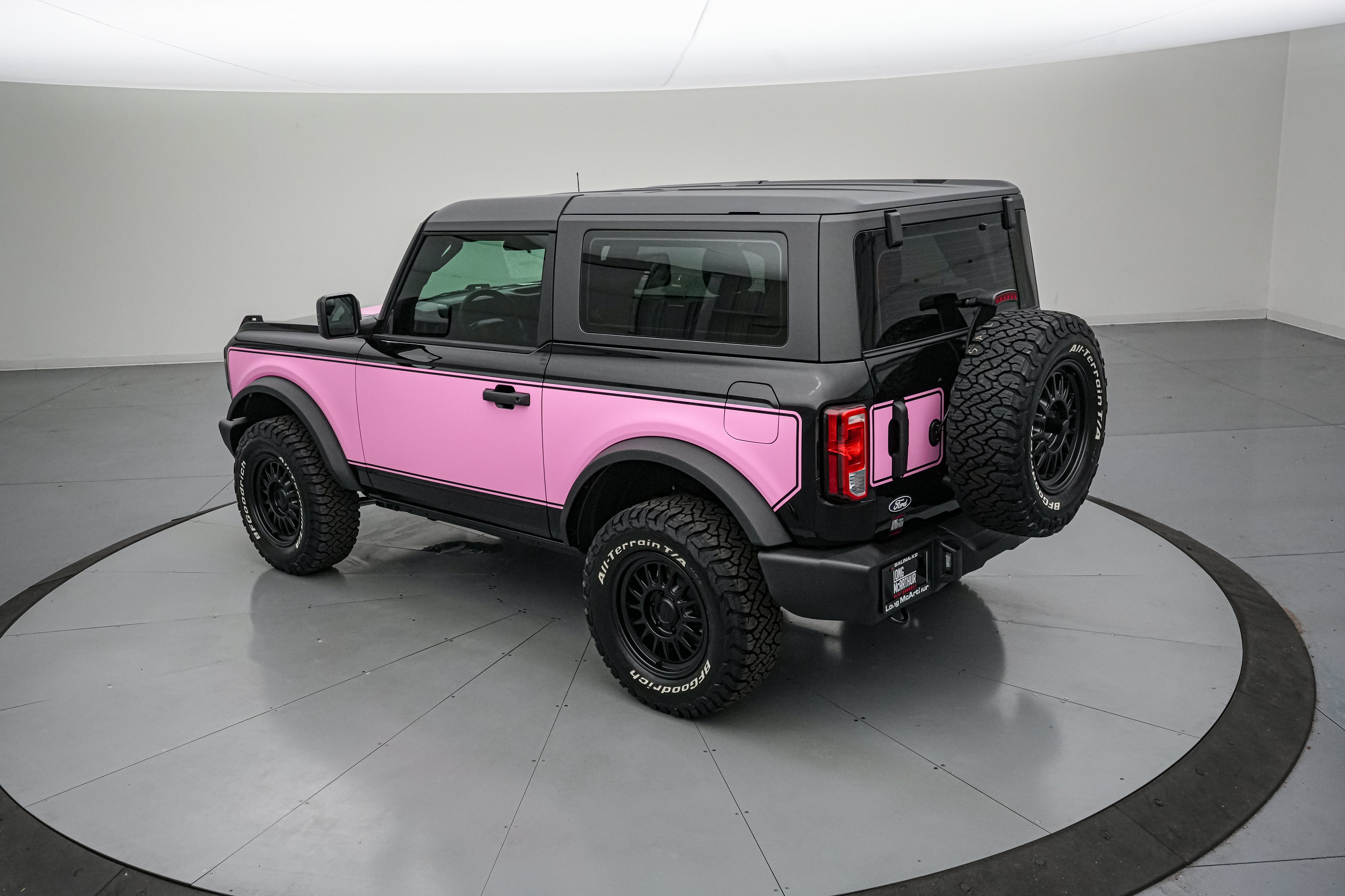 2026 Ford Bronco Vintage Pink