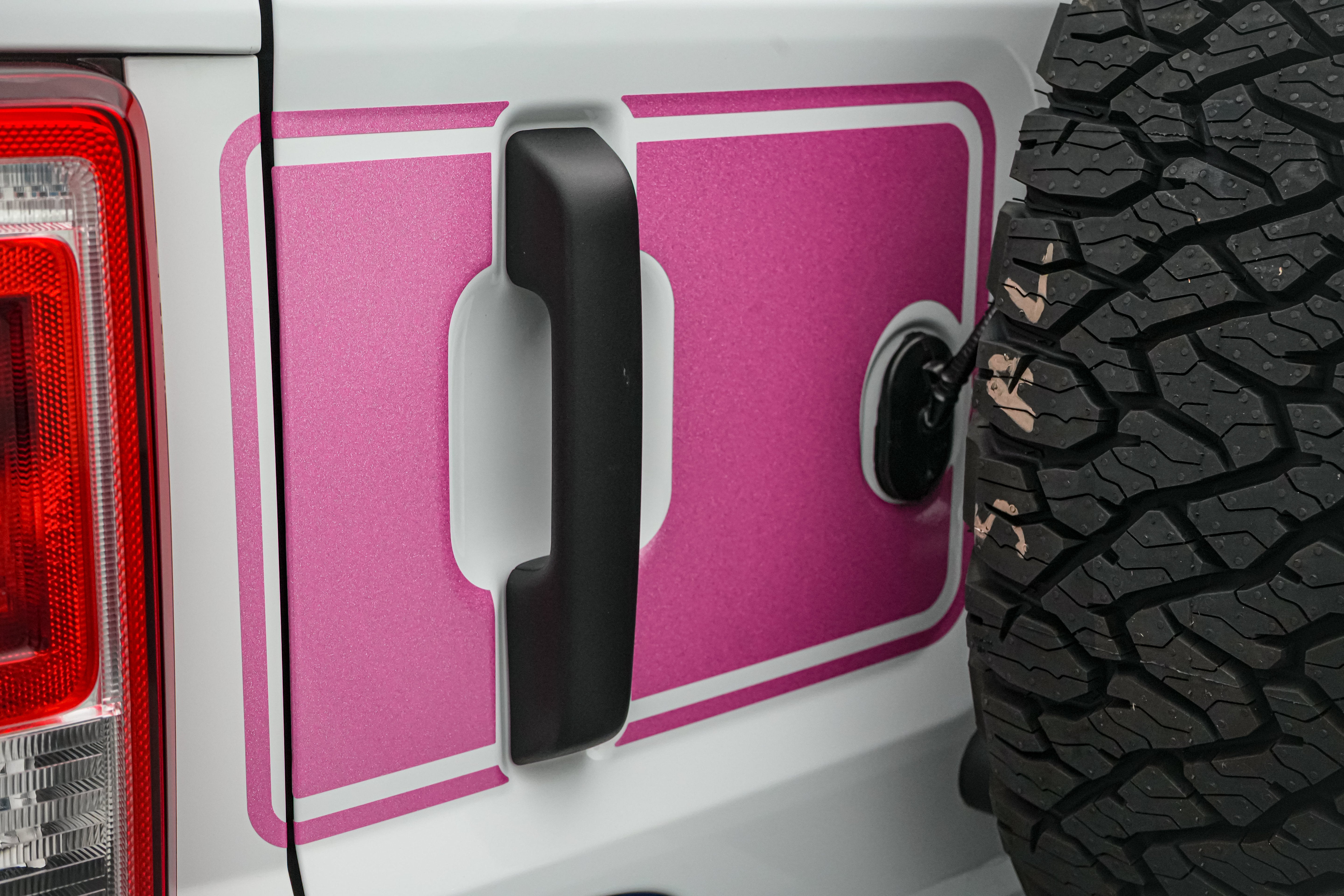 2026 Ford Bronco Vintage Pink