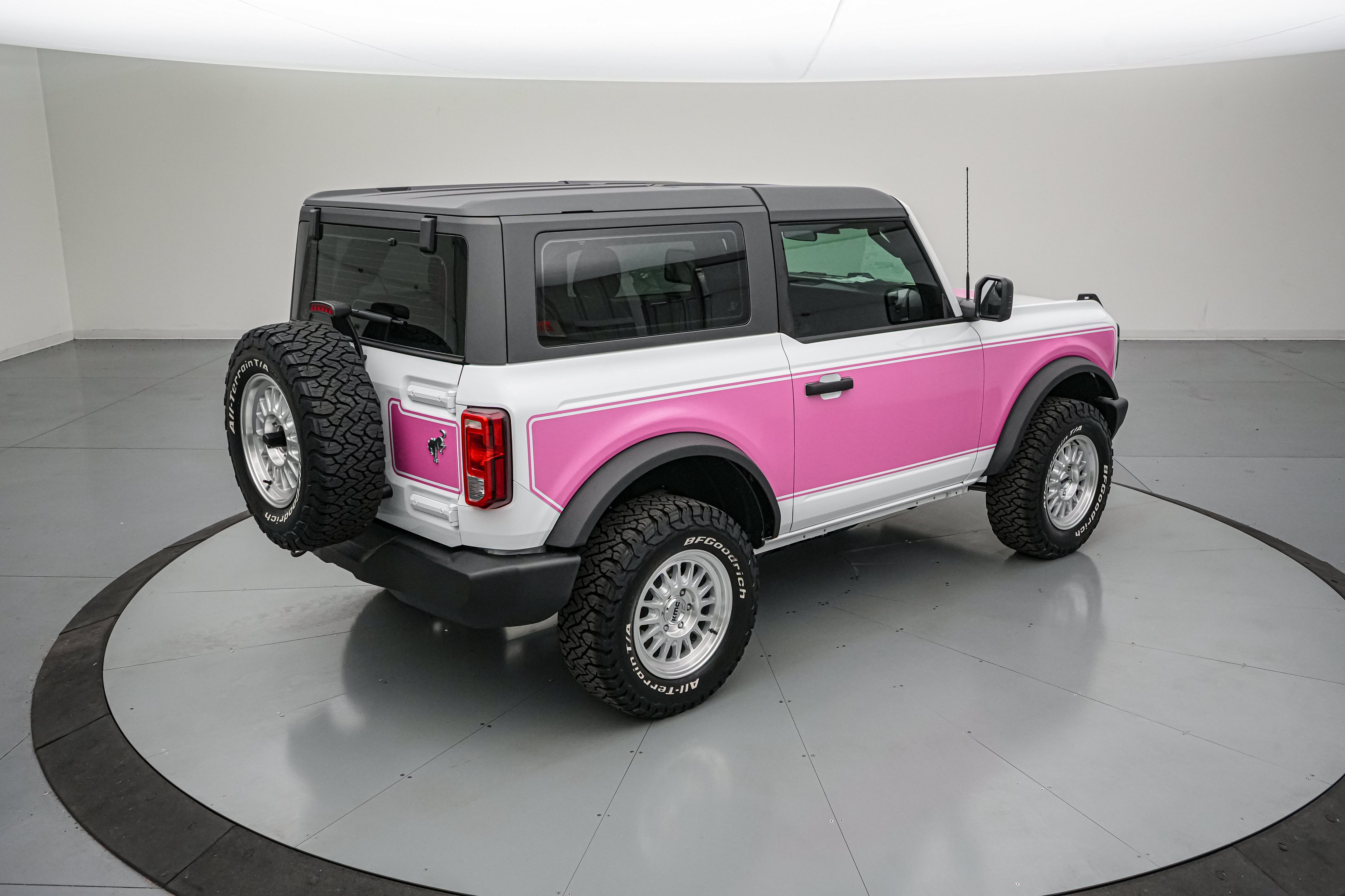 2026 Ford Bronco Vintage Pink
