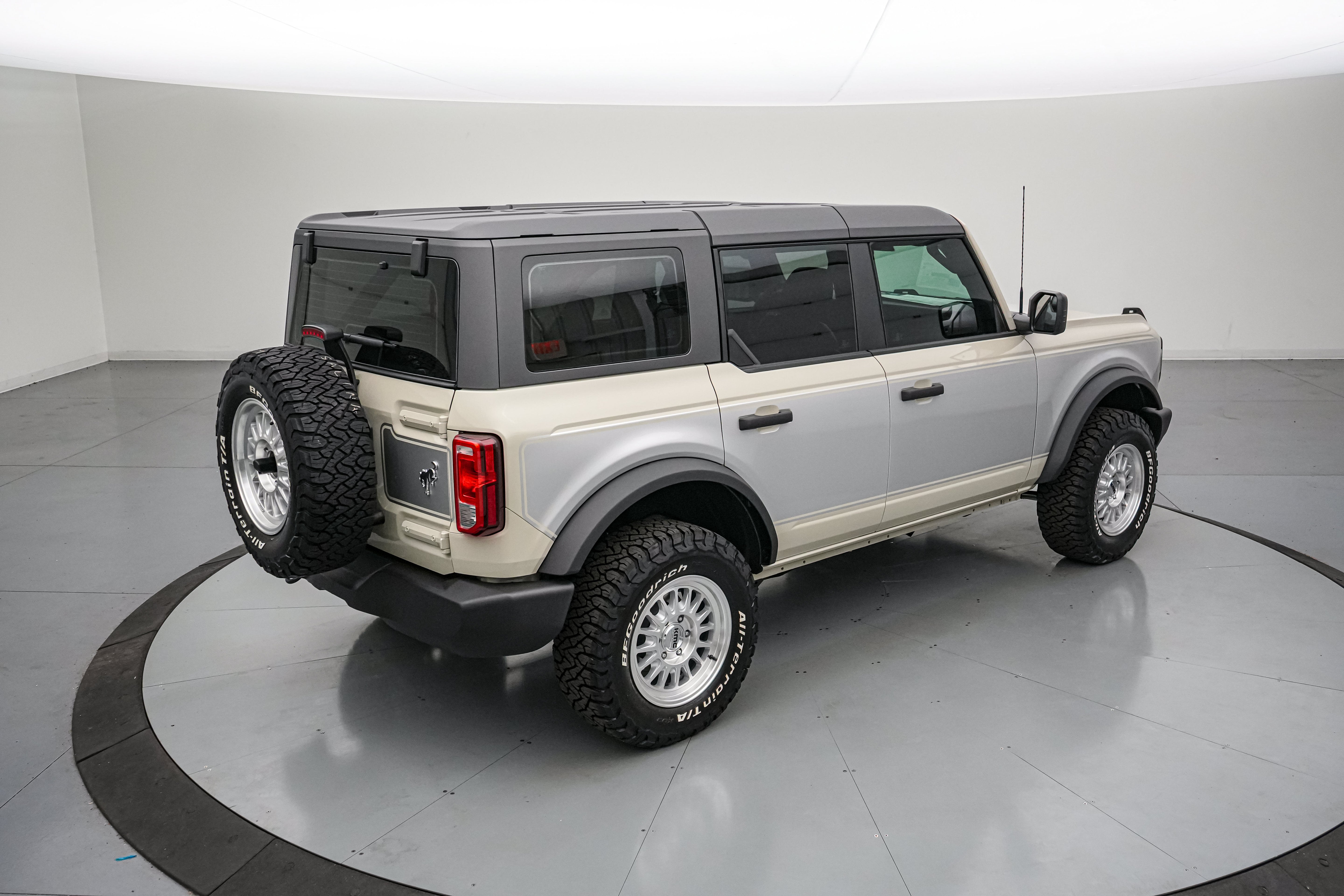 2026 Ford Bronco Vintage