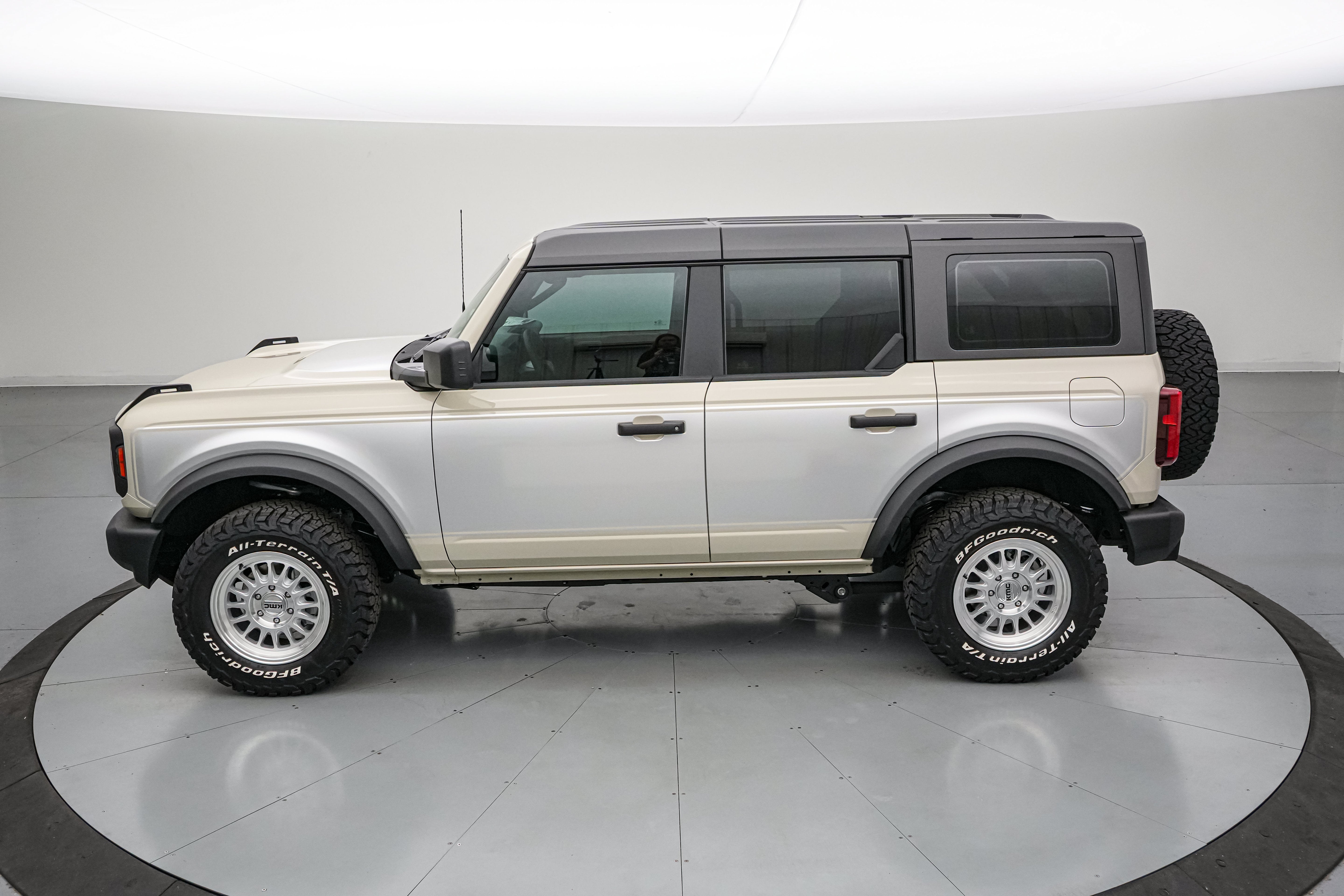 2026 Ford Bronco Vintage