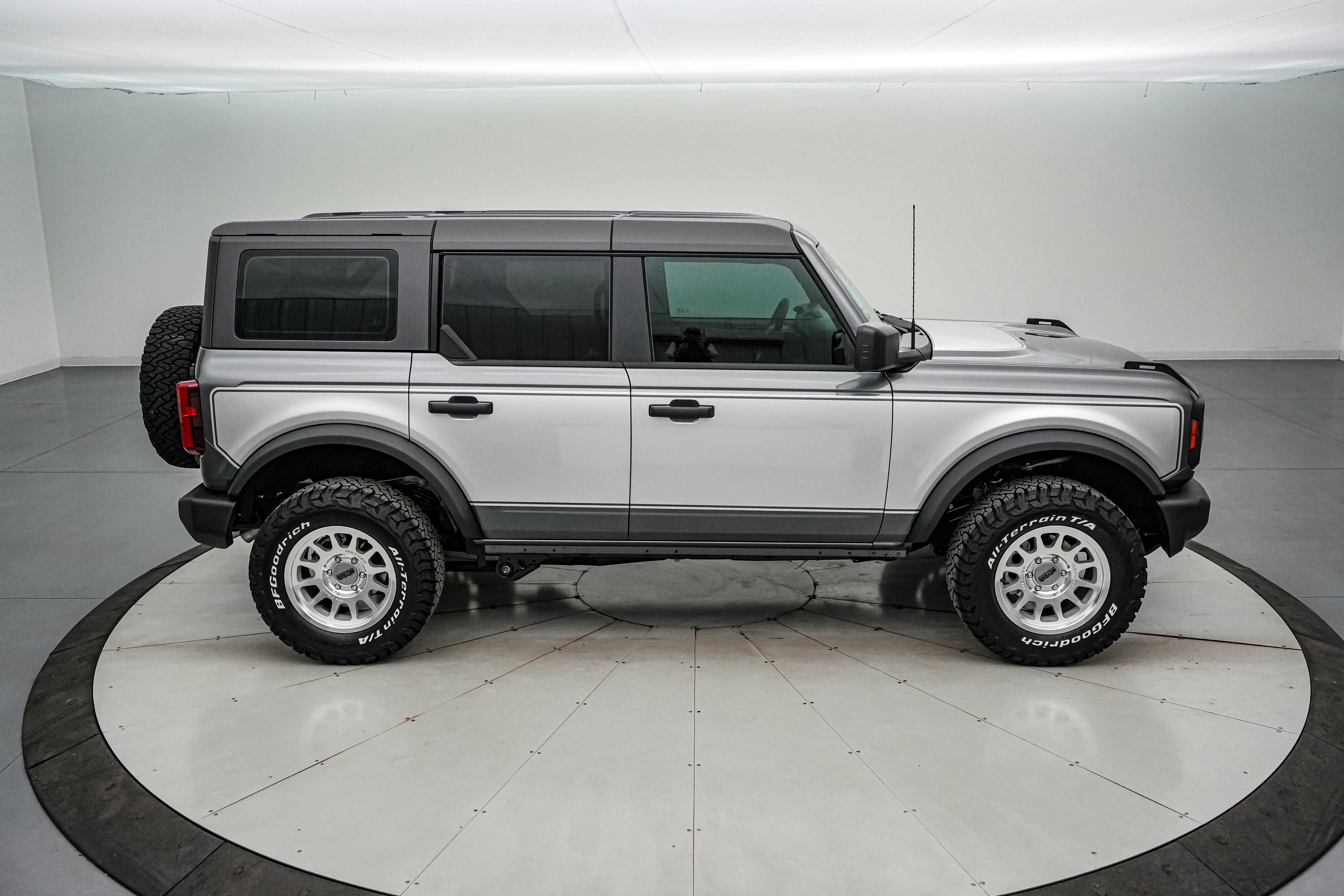 2025 Ford Bronco LMP Vintage