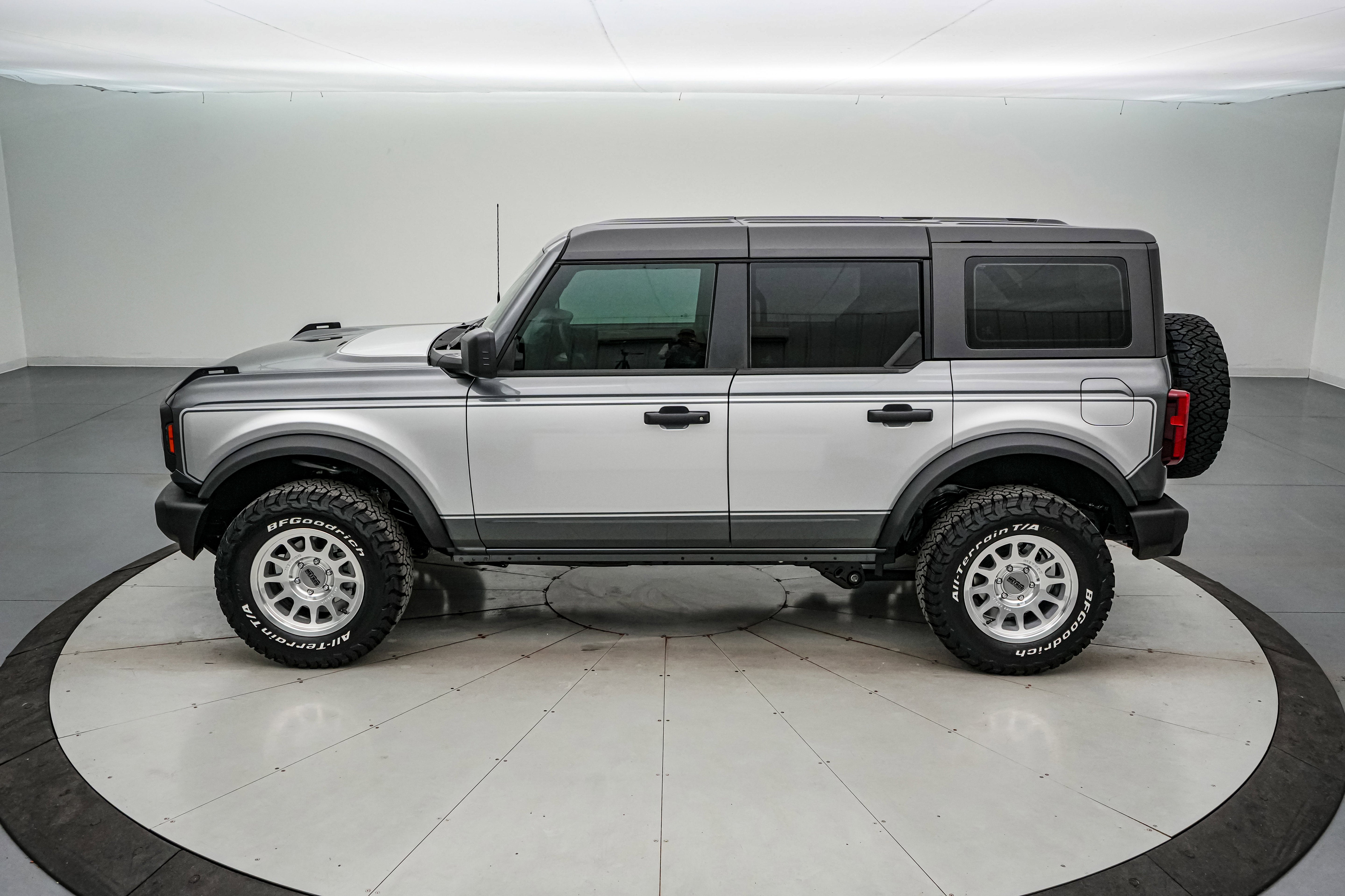 2025 Ford Bronco LMP Vintage