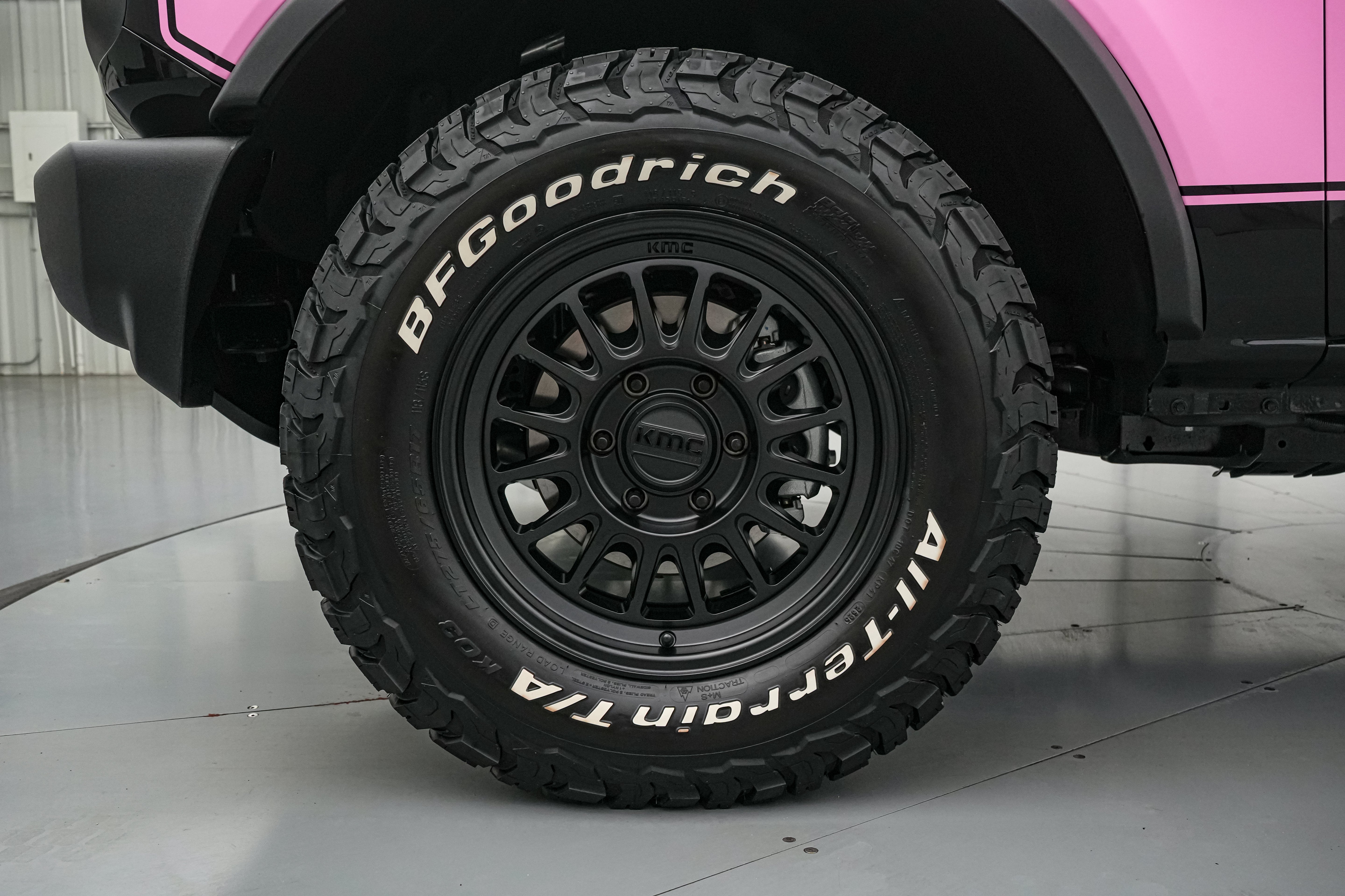 2026 Ford Bronco Vintage Pink