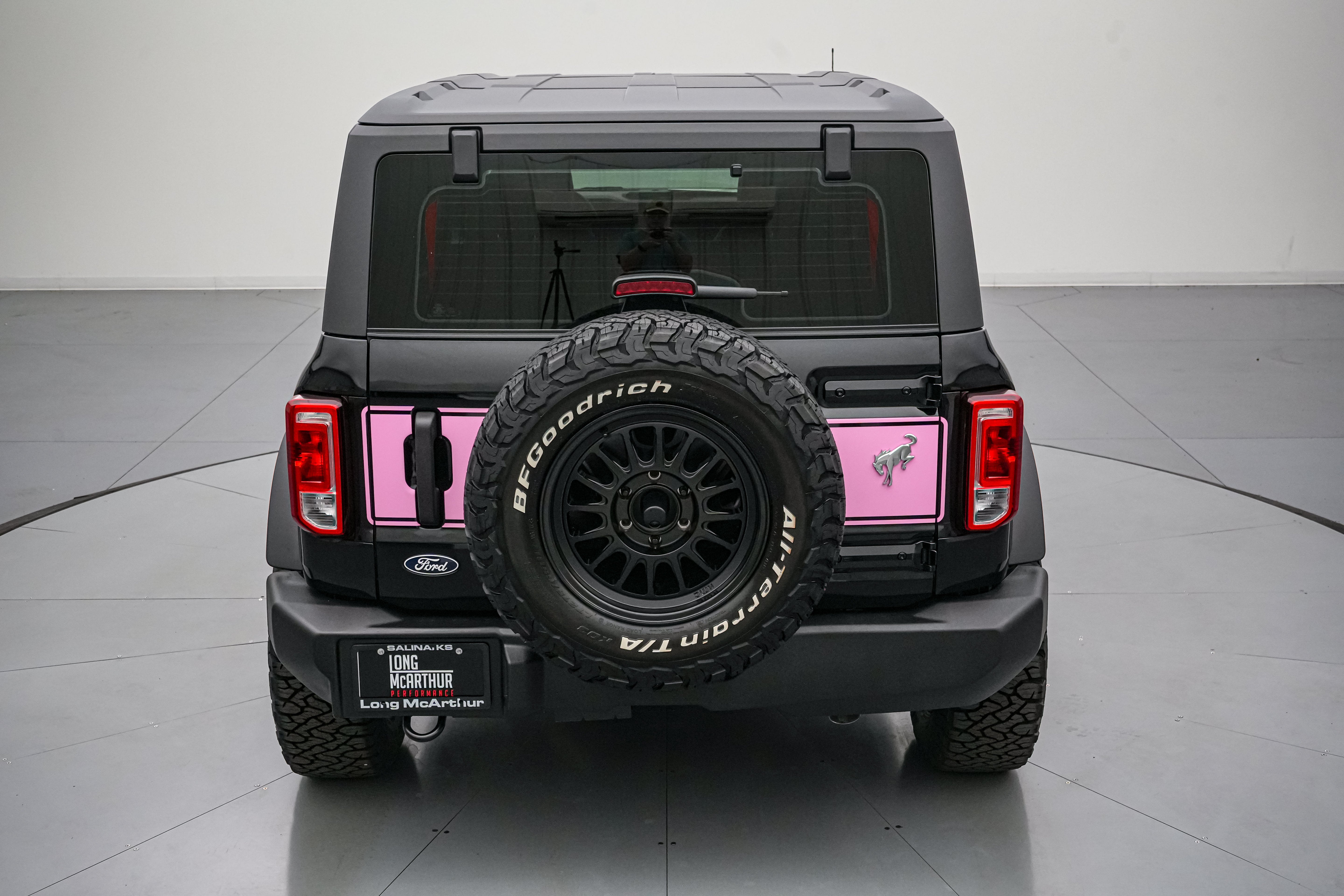 2026 Ford Bronco Vintage Pink