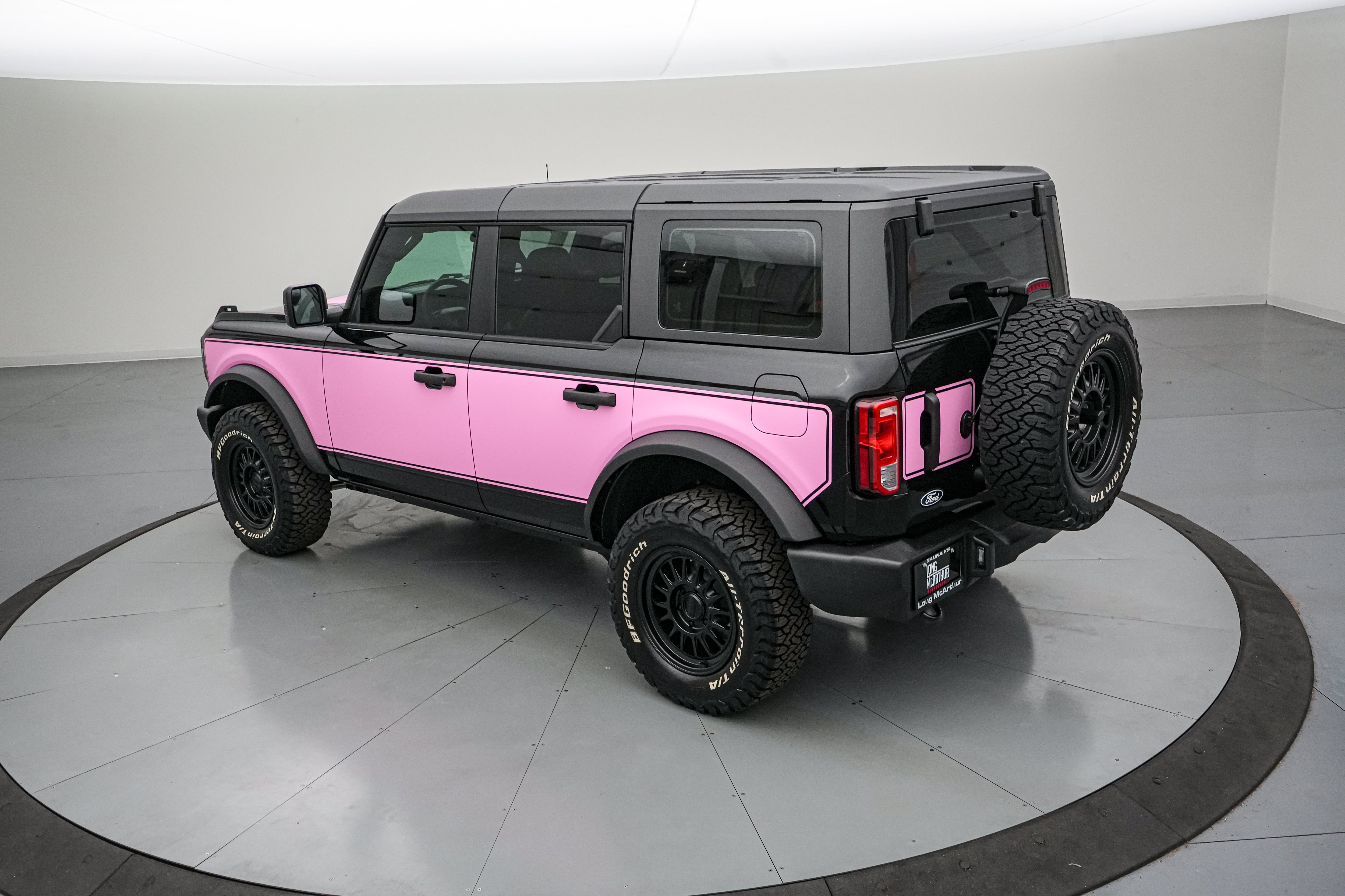 2026 Ford Bronco Vintage Pink