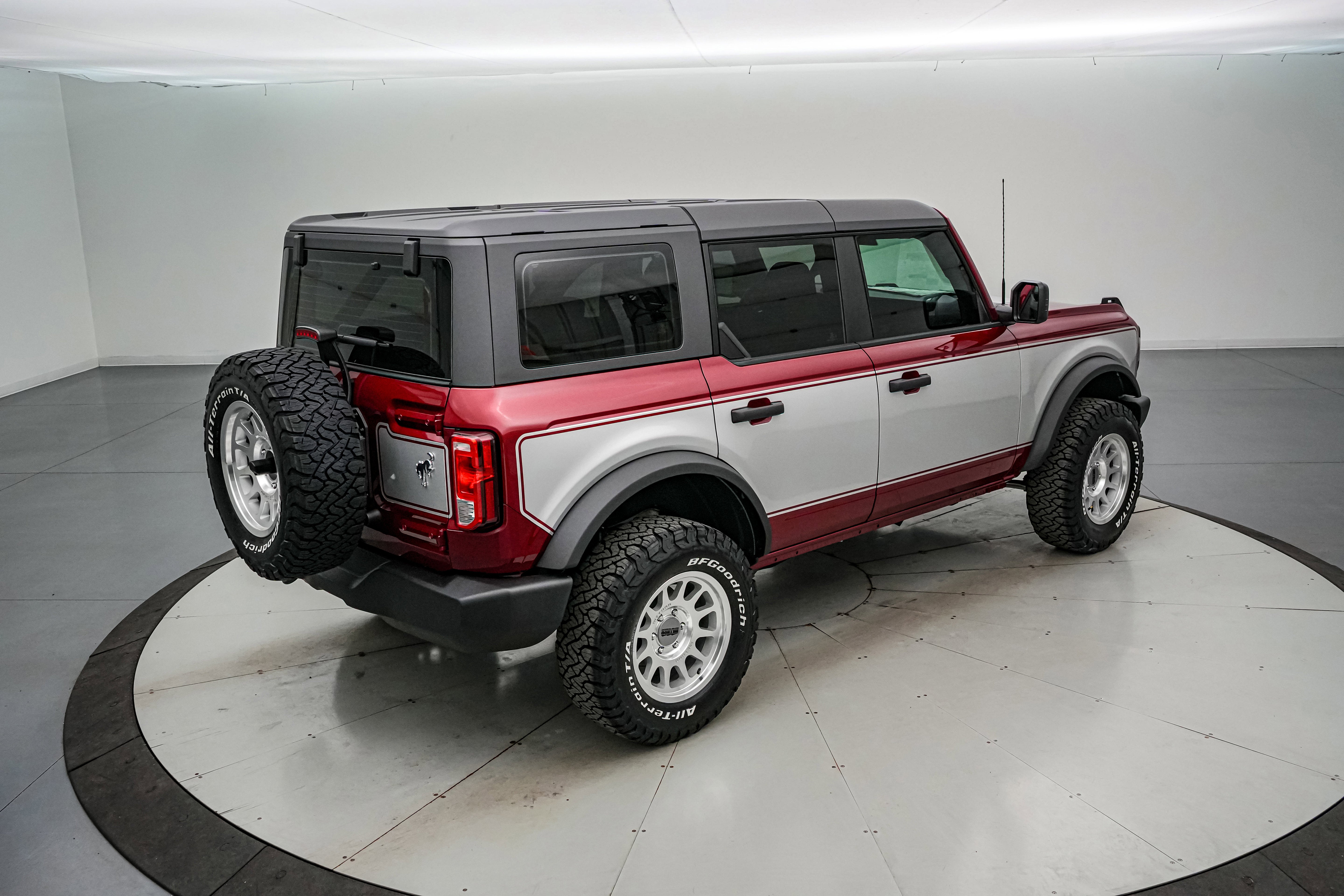 2025 Ford Bronco LMP Vintage