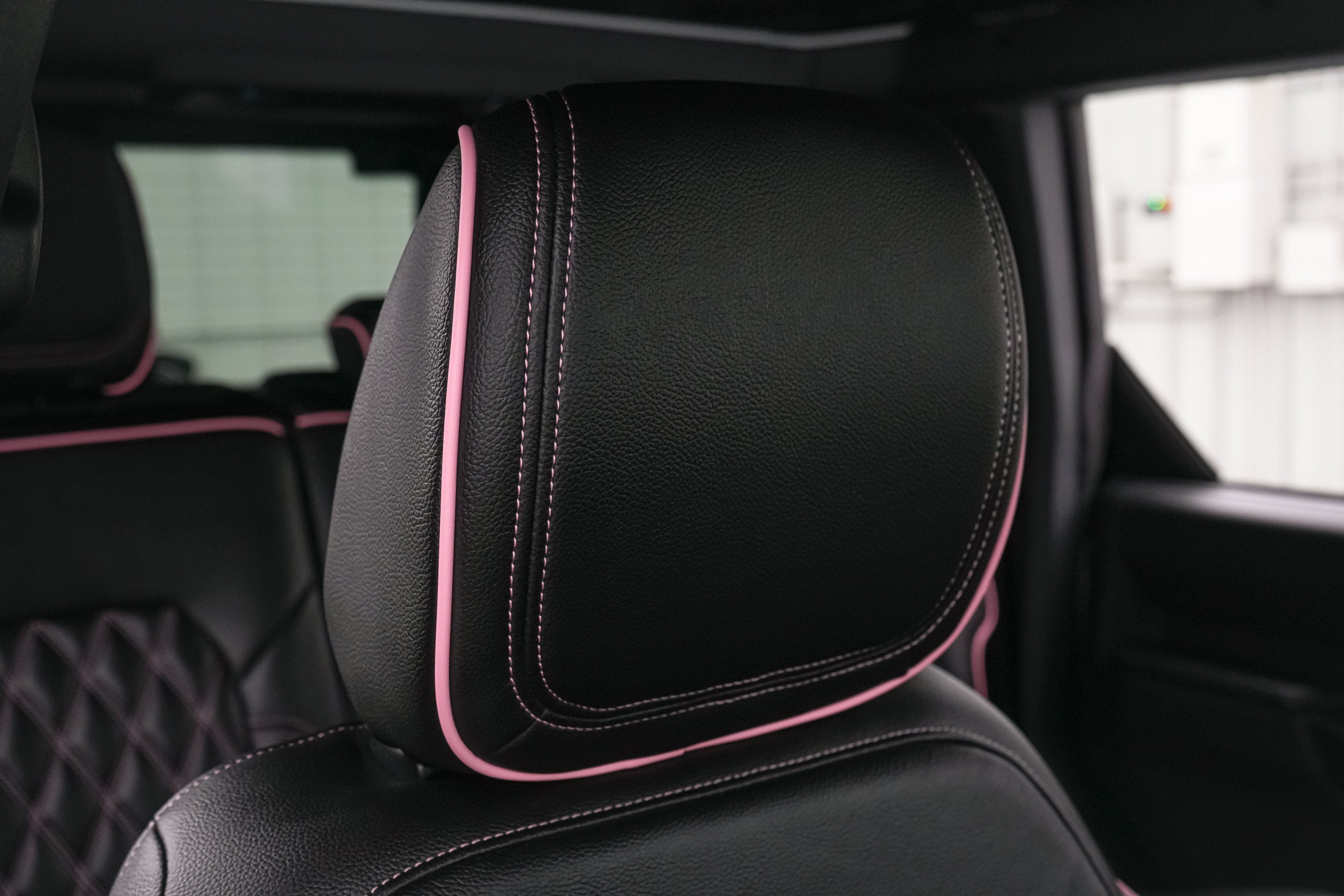 2026 Ford Bronco Vintage Pink Pony