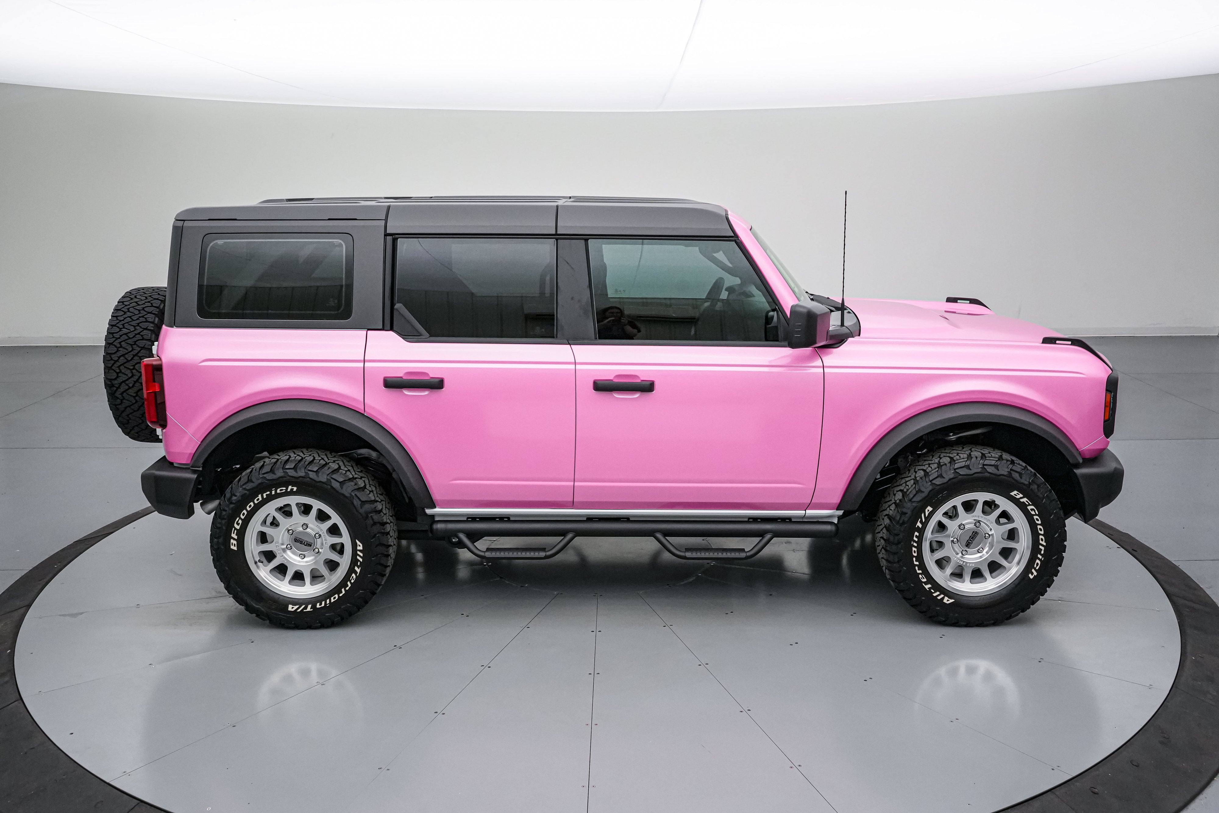 2026 Ford Bronco Vintage Pink Pony