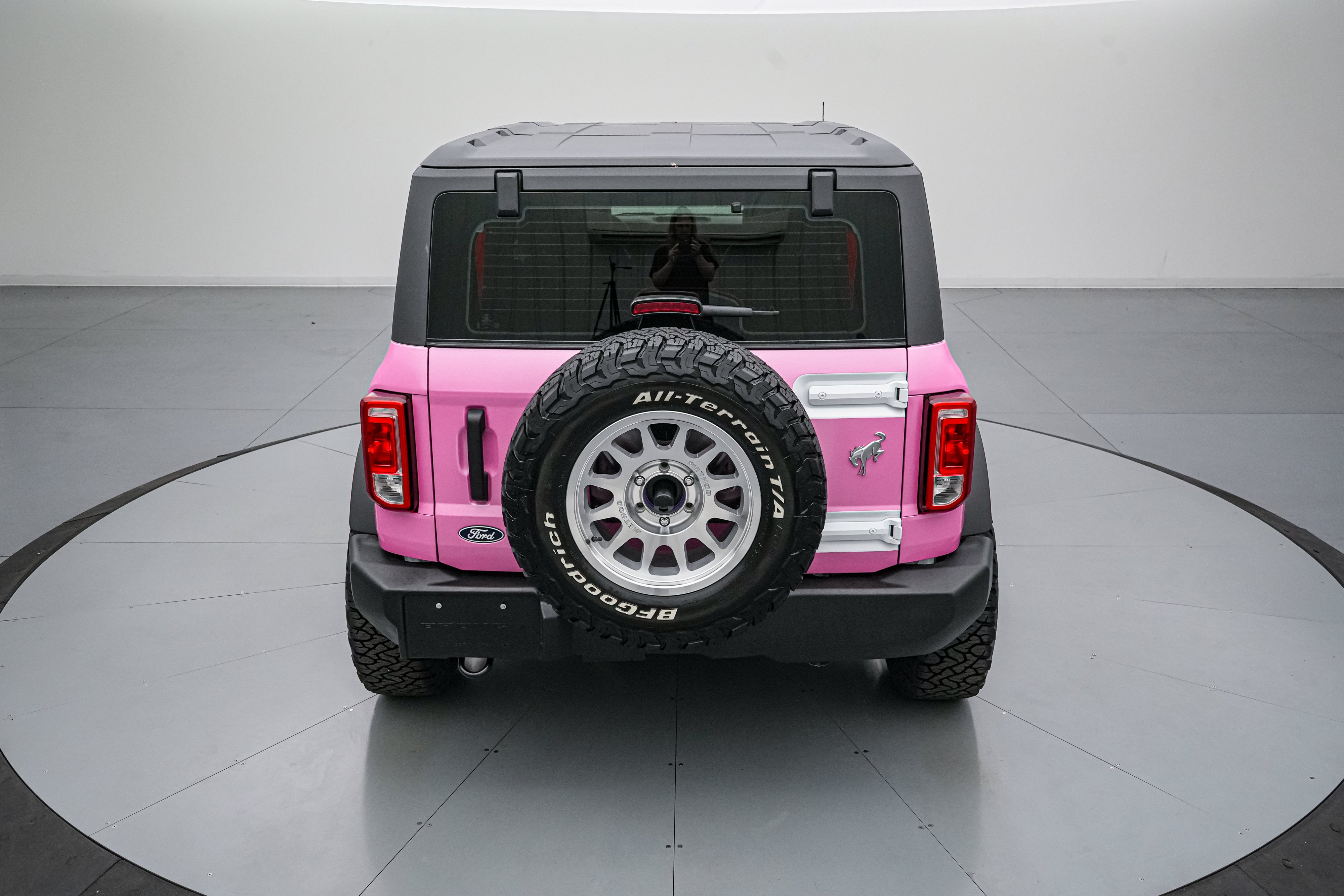 2026 Ford Bronco Vintage Pink Pony