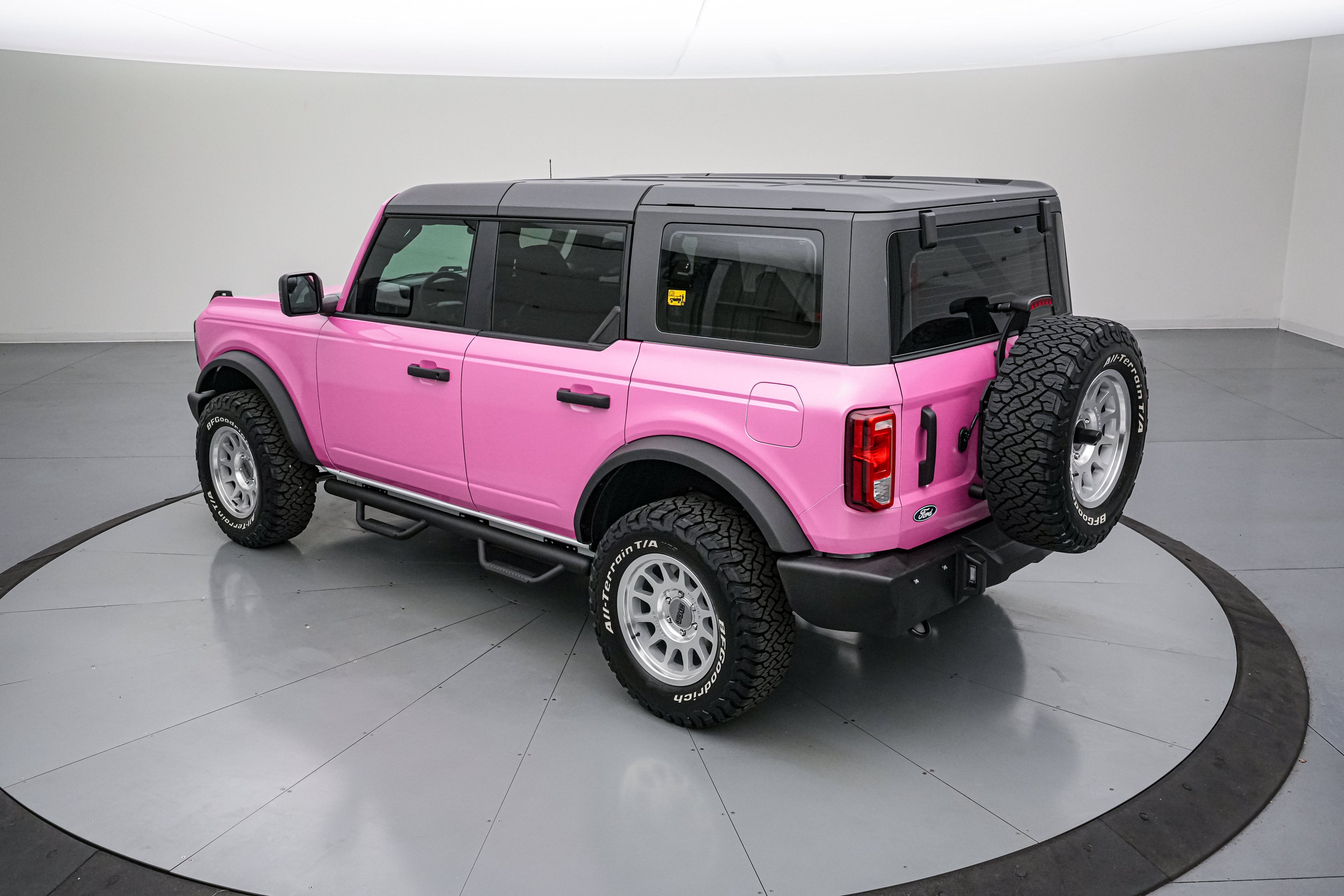 2026 Ford Bronco Vintage Pink Pony