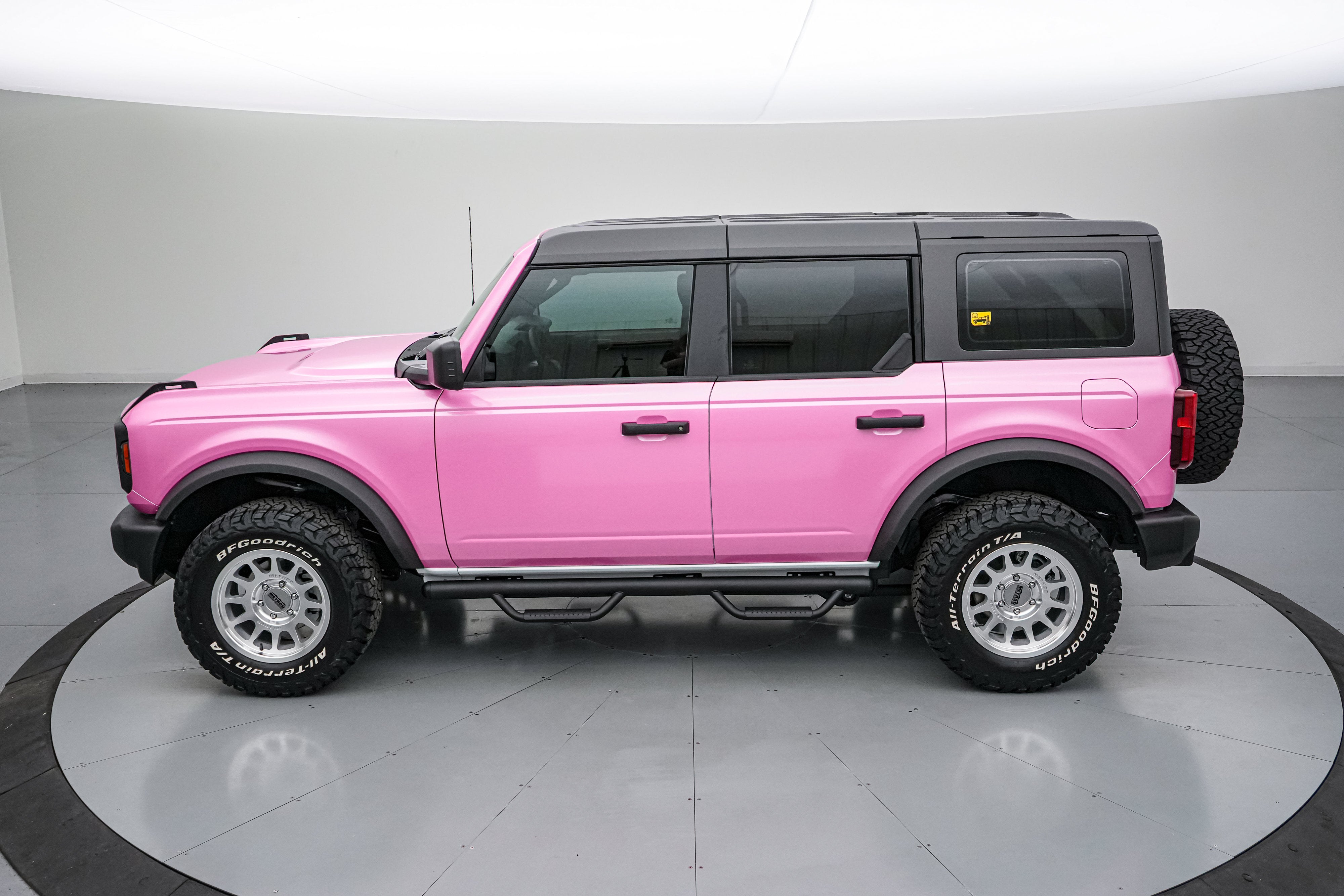 2026 Ford Bronco Vintage Pink Pony