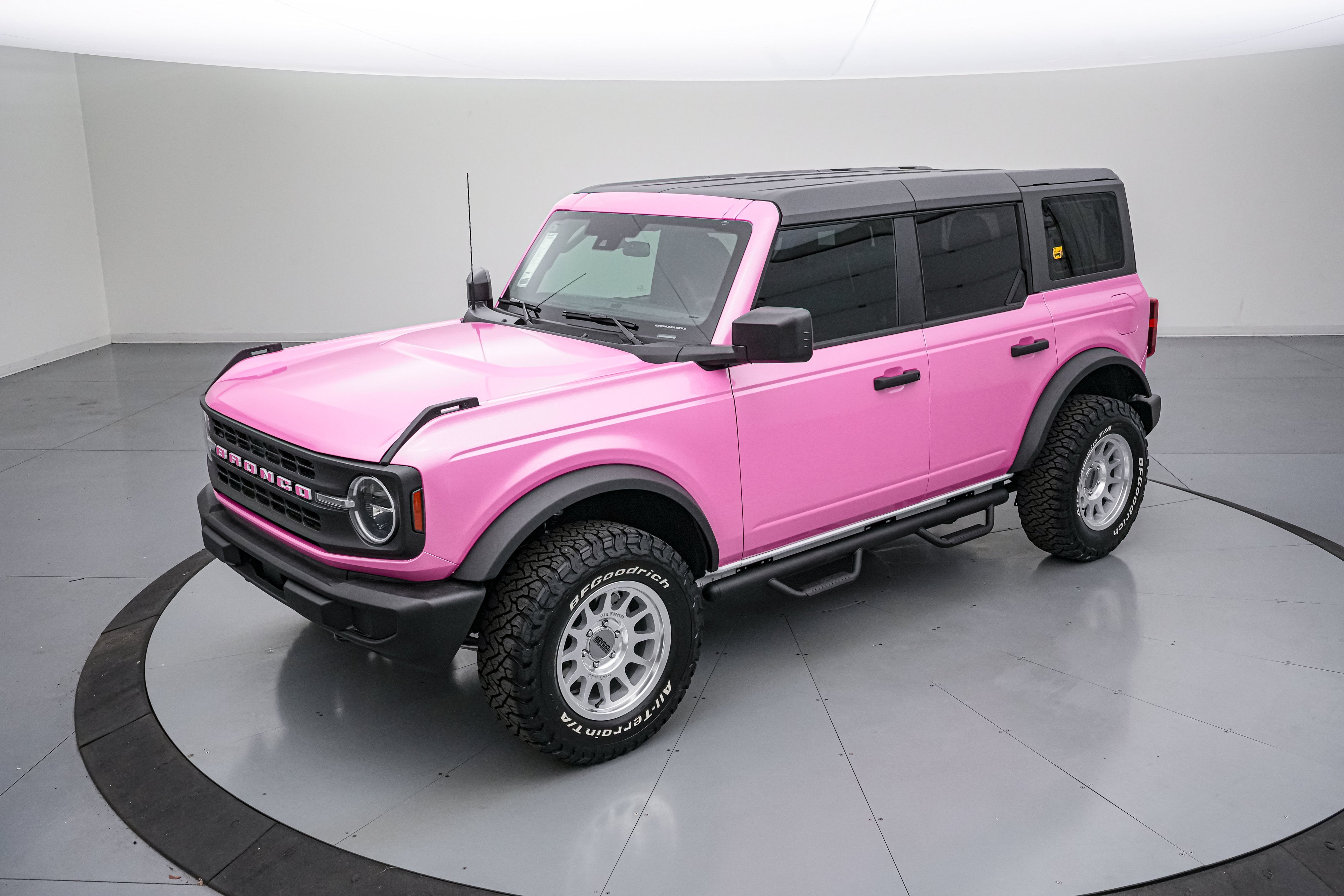 2026 Ford Bronco Vintage Pink Pony