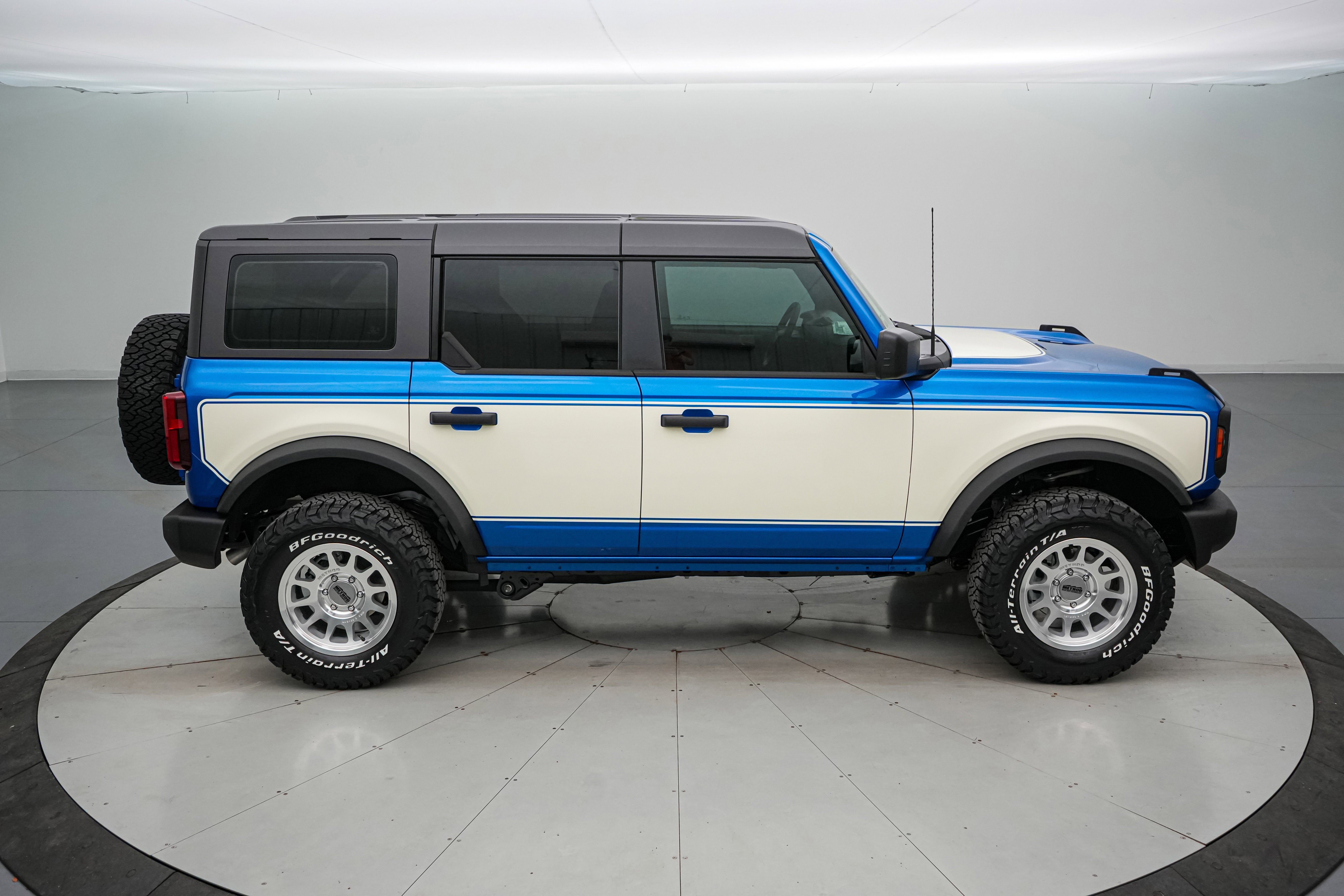 2025 Ford Bronco LMP Vintage