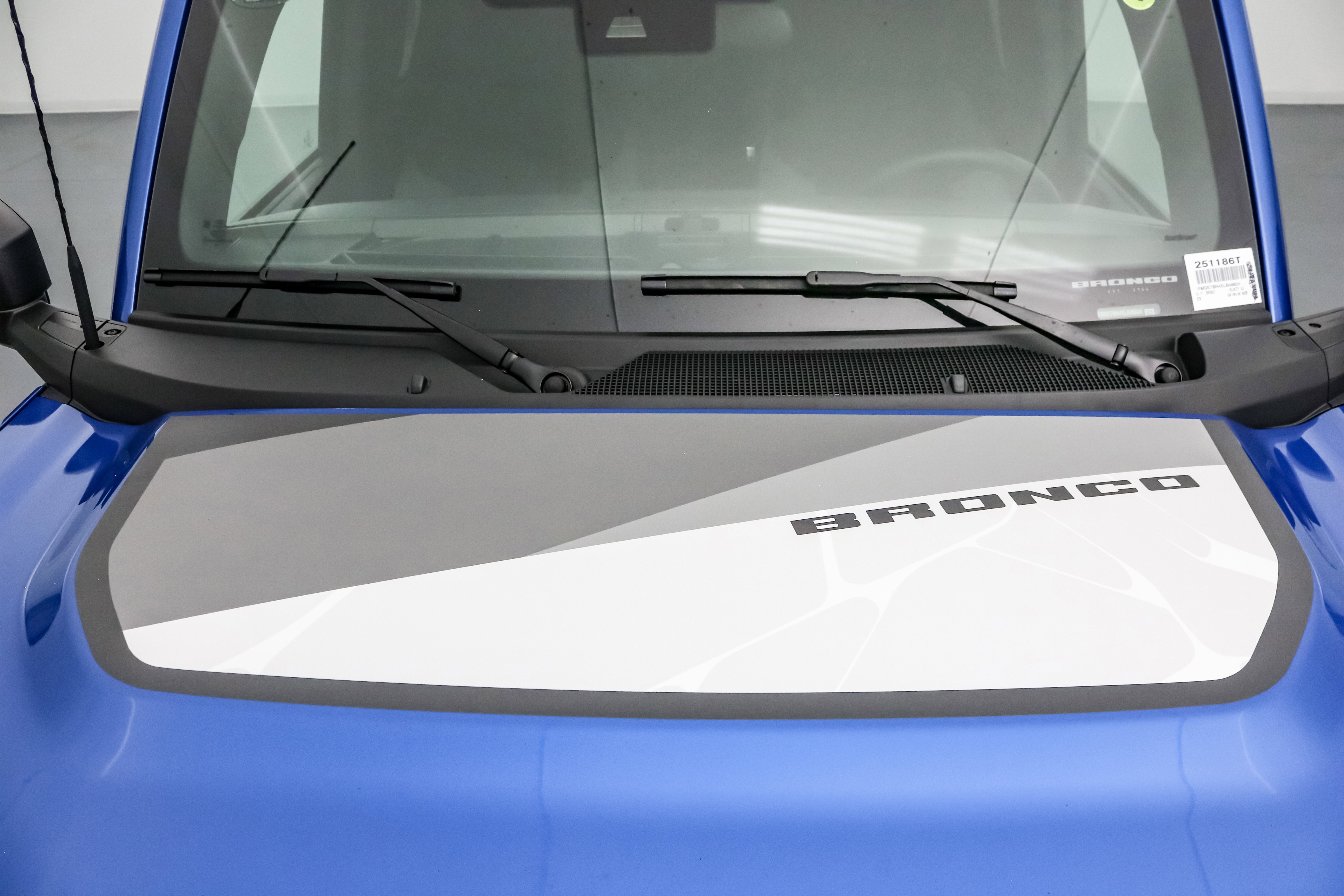 2025 Ford Bronco Big Bend w/Dark Trail Package