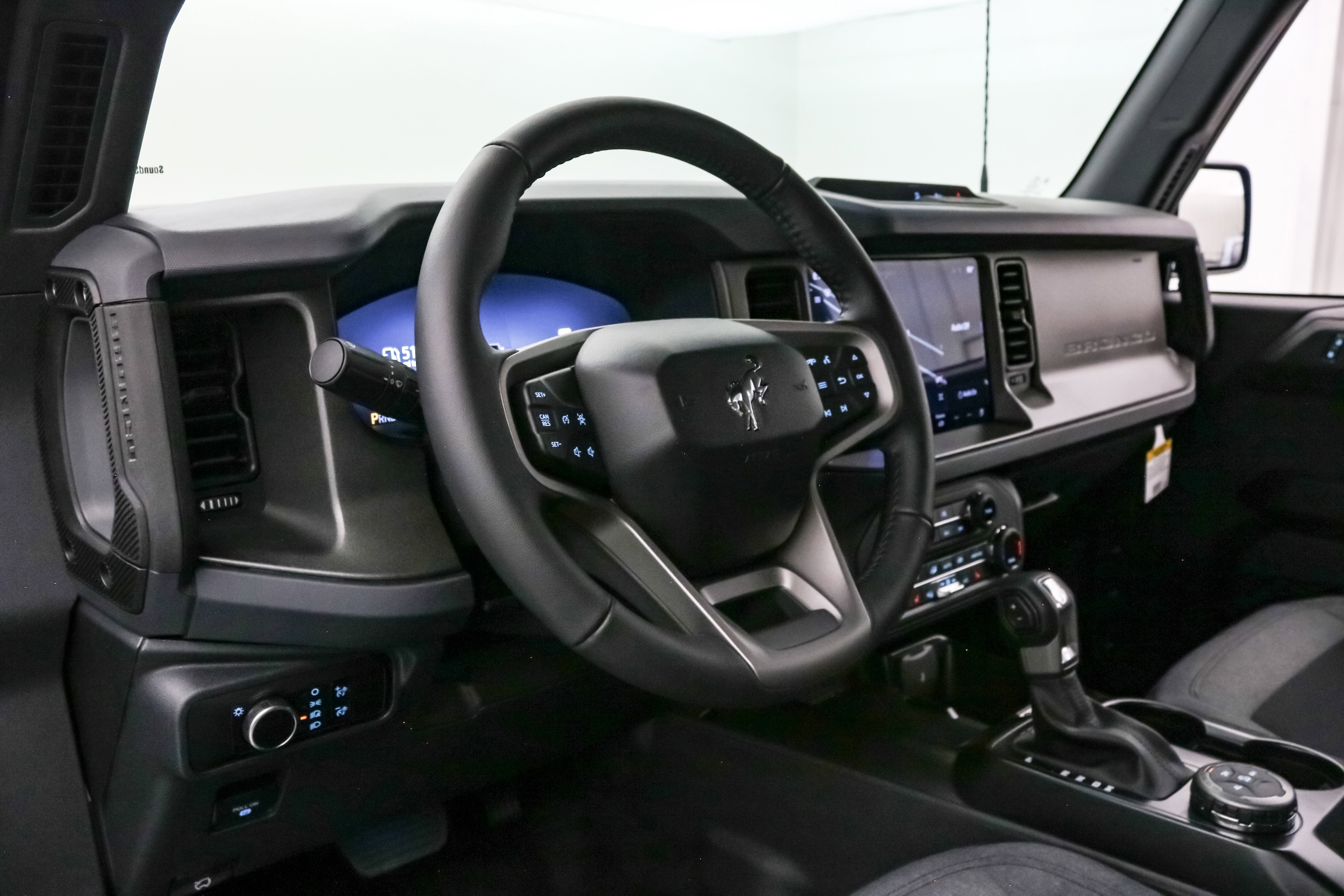 2025 Ford Bronco Big Bend w/Dark Trail Package