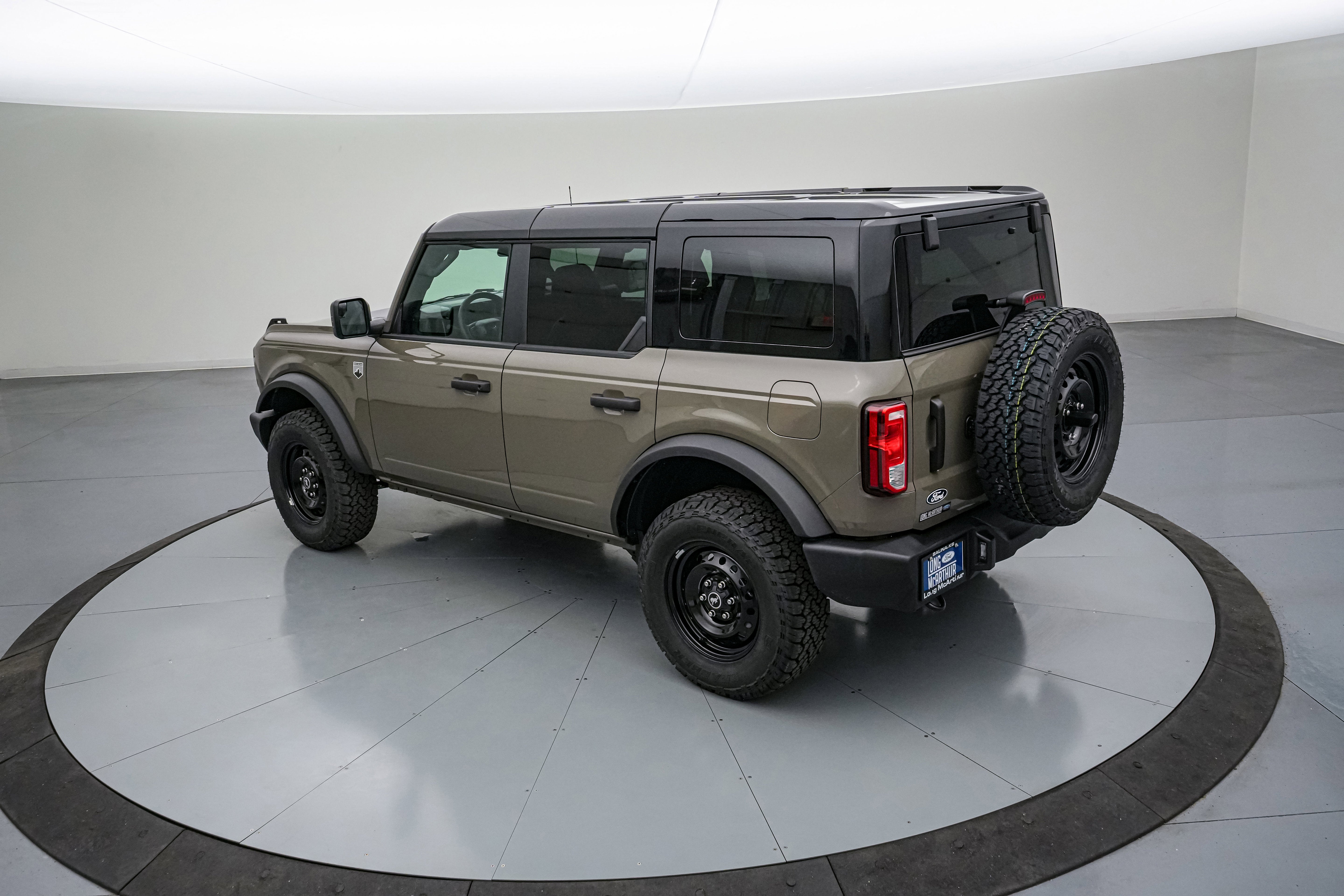 2026 Ford Bronco Night Shade