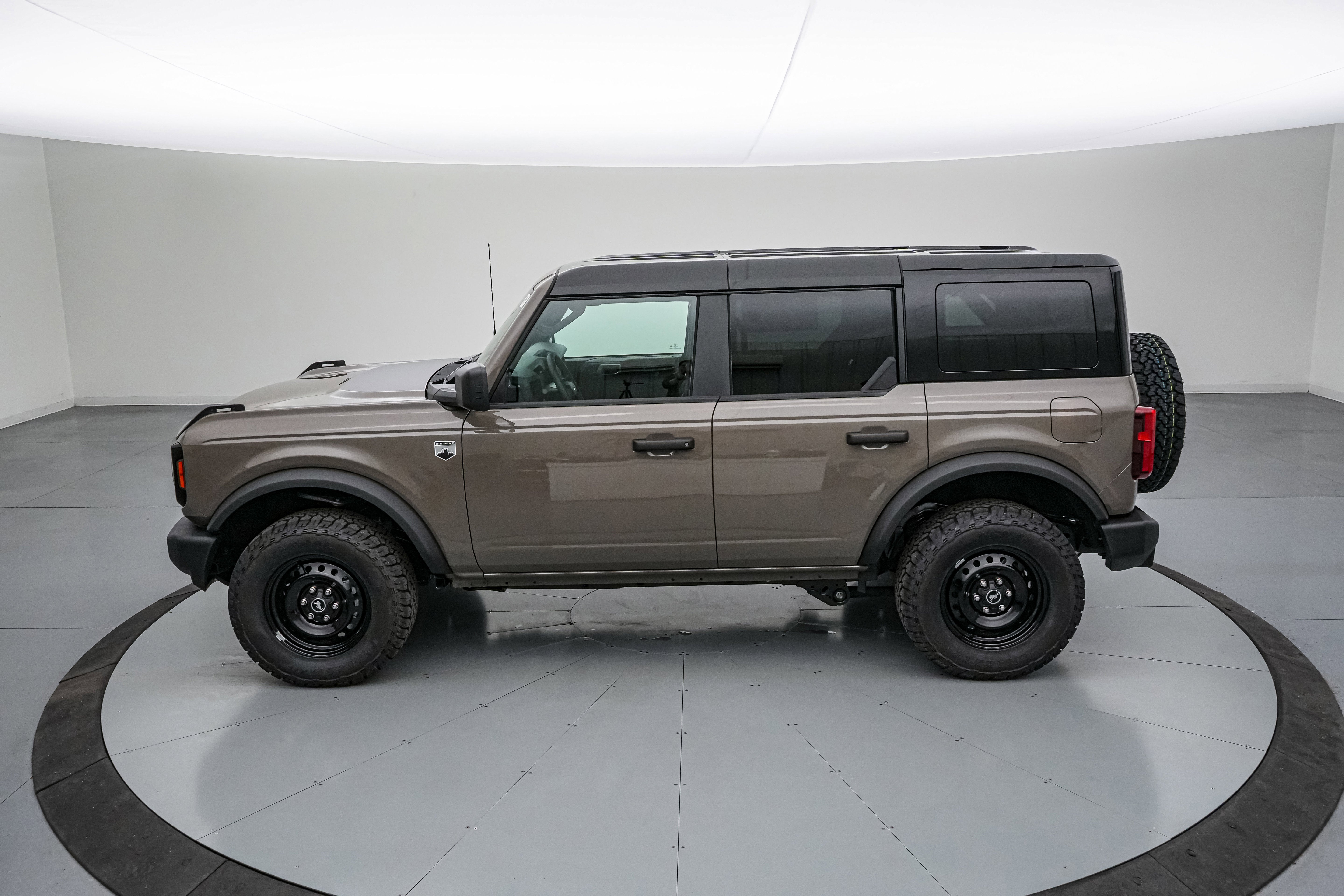 2026 Ford Bronco Night Shade