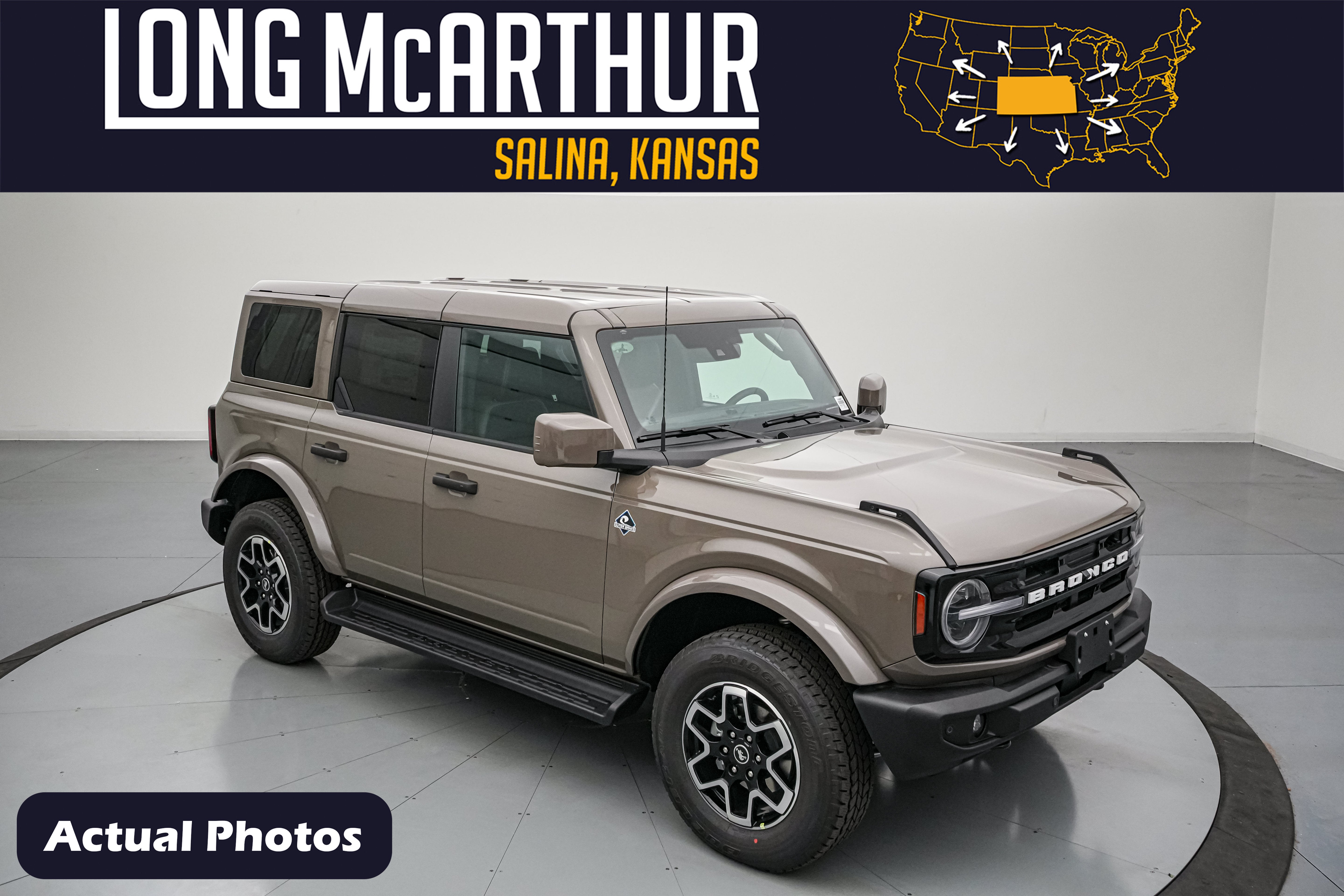 2026 Ford Bronco Outer Banks