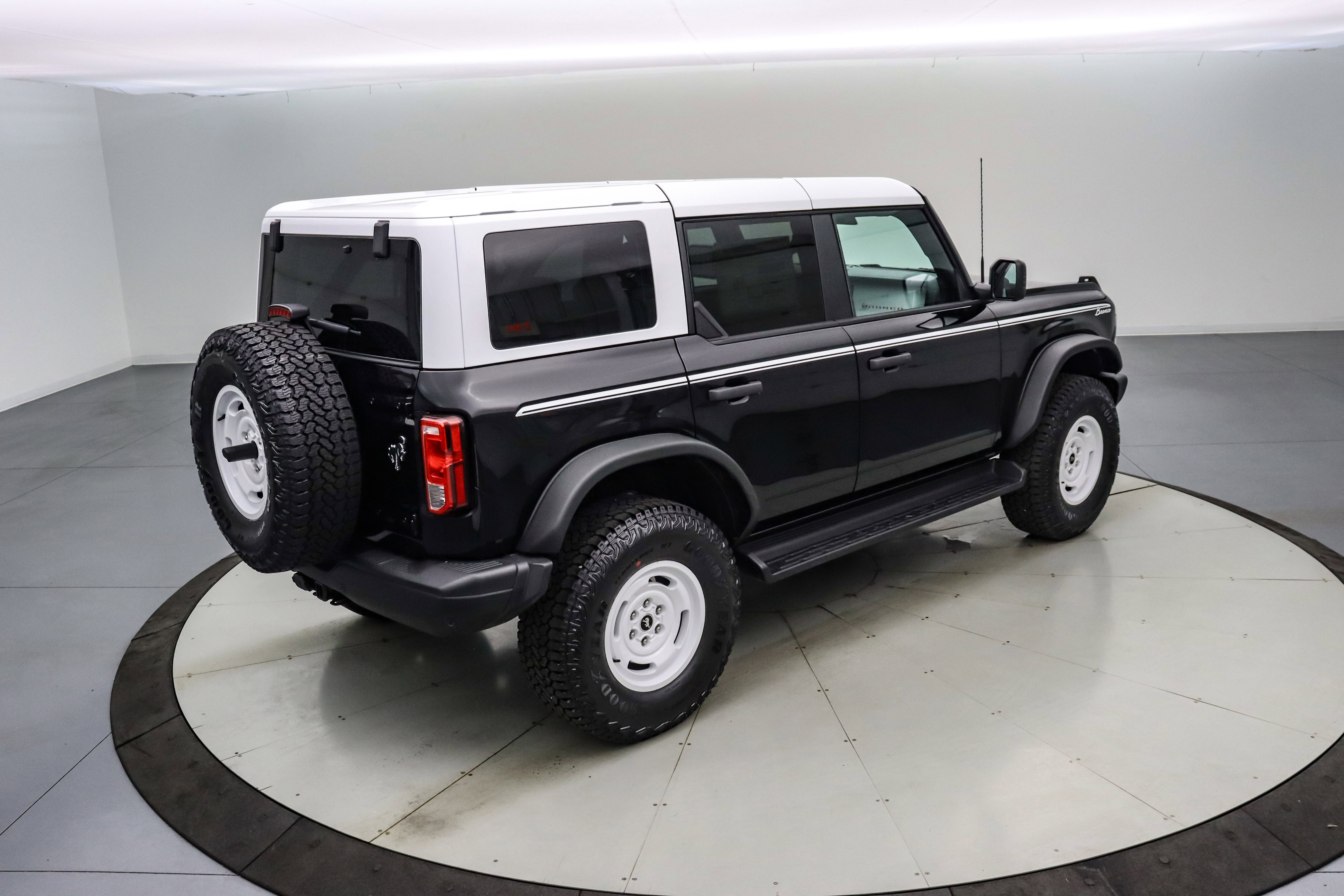 2025 Ford Bronco Heritage Edition