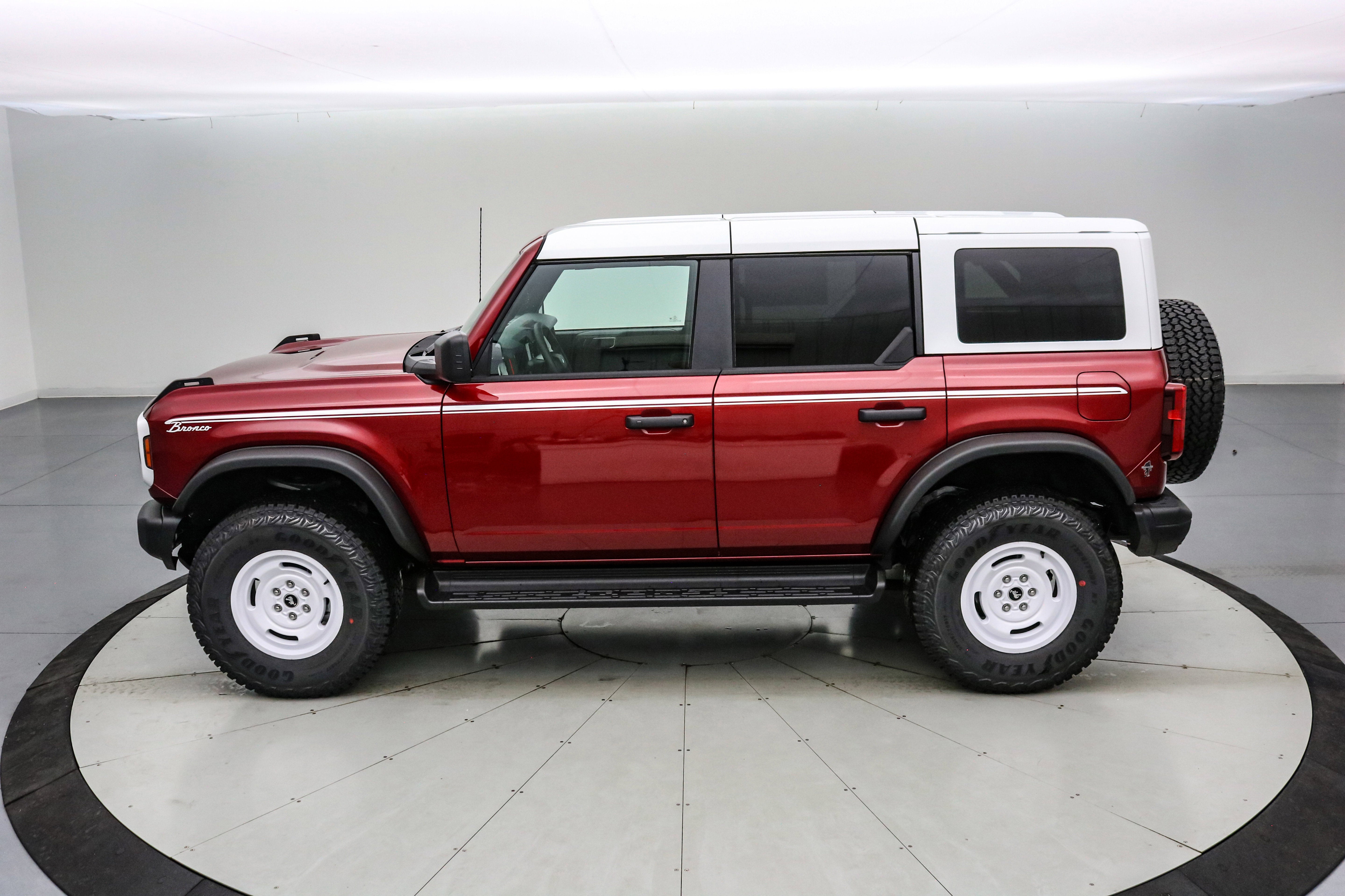 2025 Ford Bronco Heritage Edition