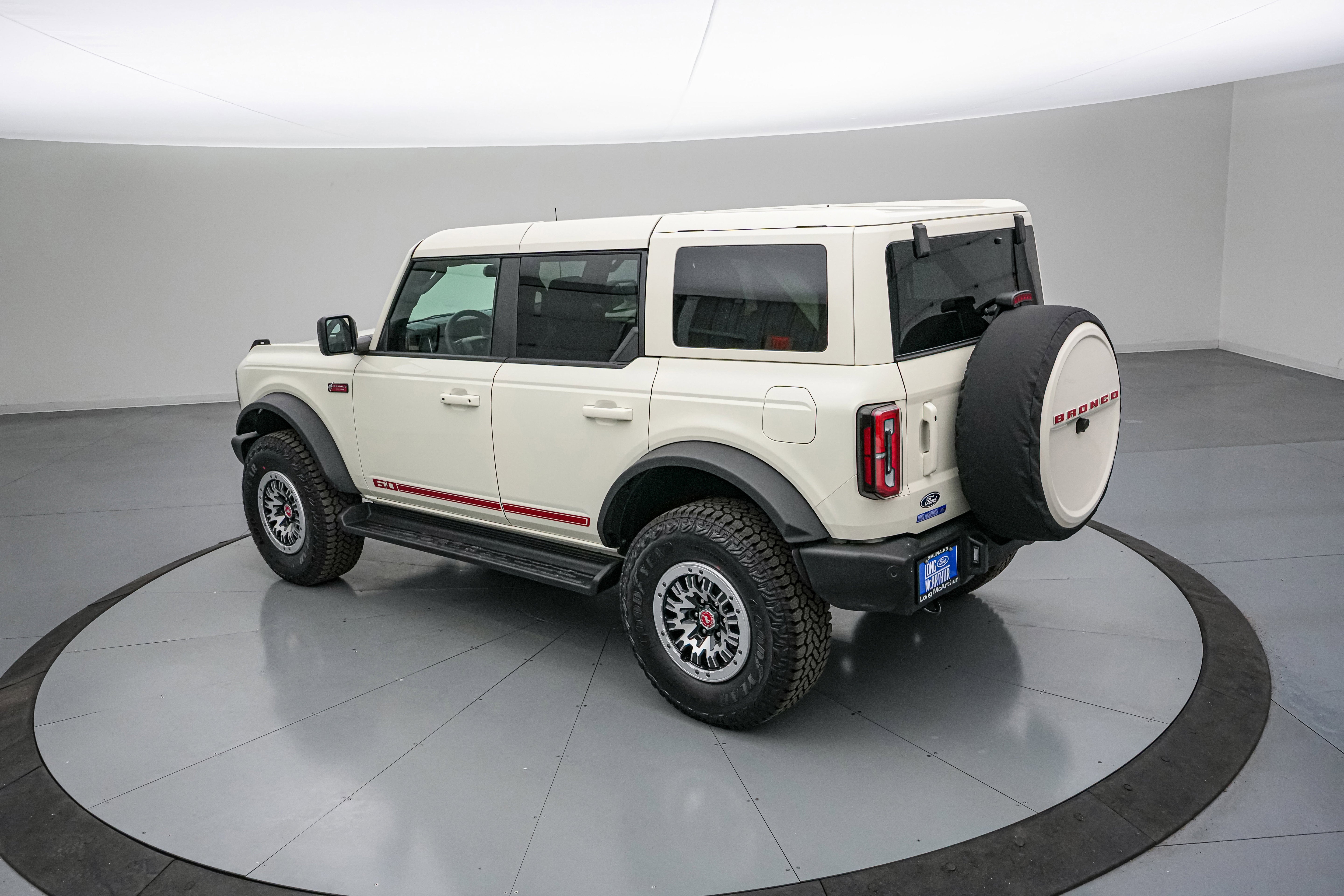 2026 Ford Bronco Outer Banks 60th Edition