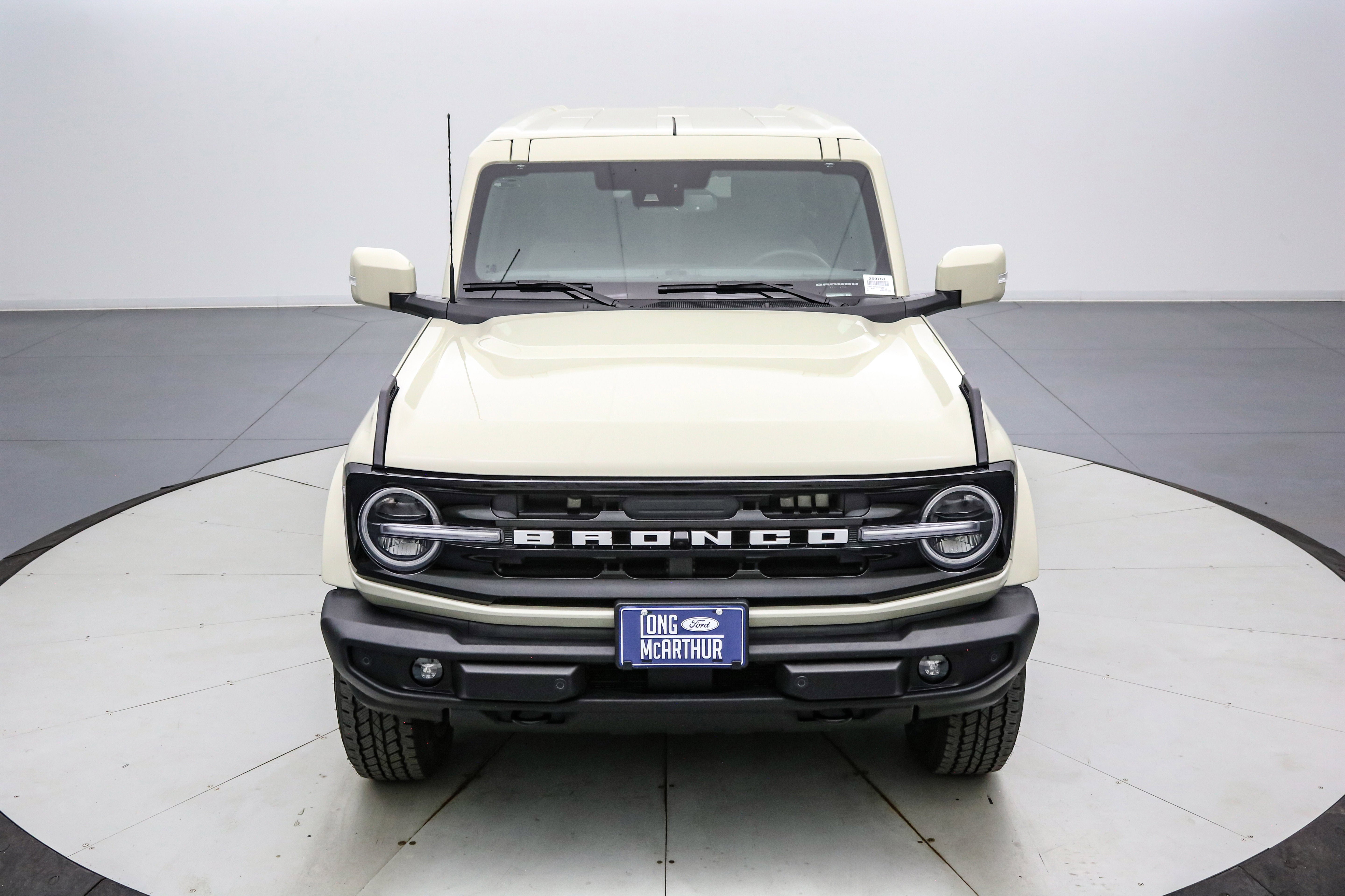 2025 Ford Bronco Outer Banks