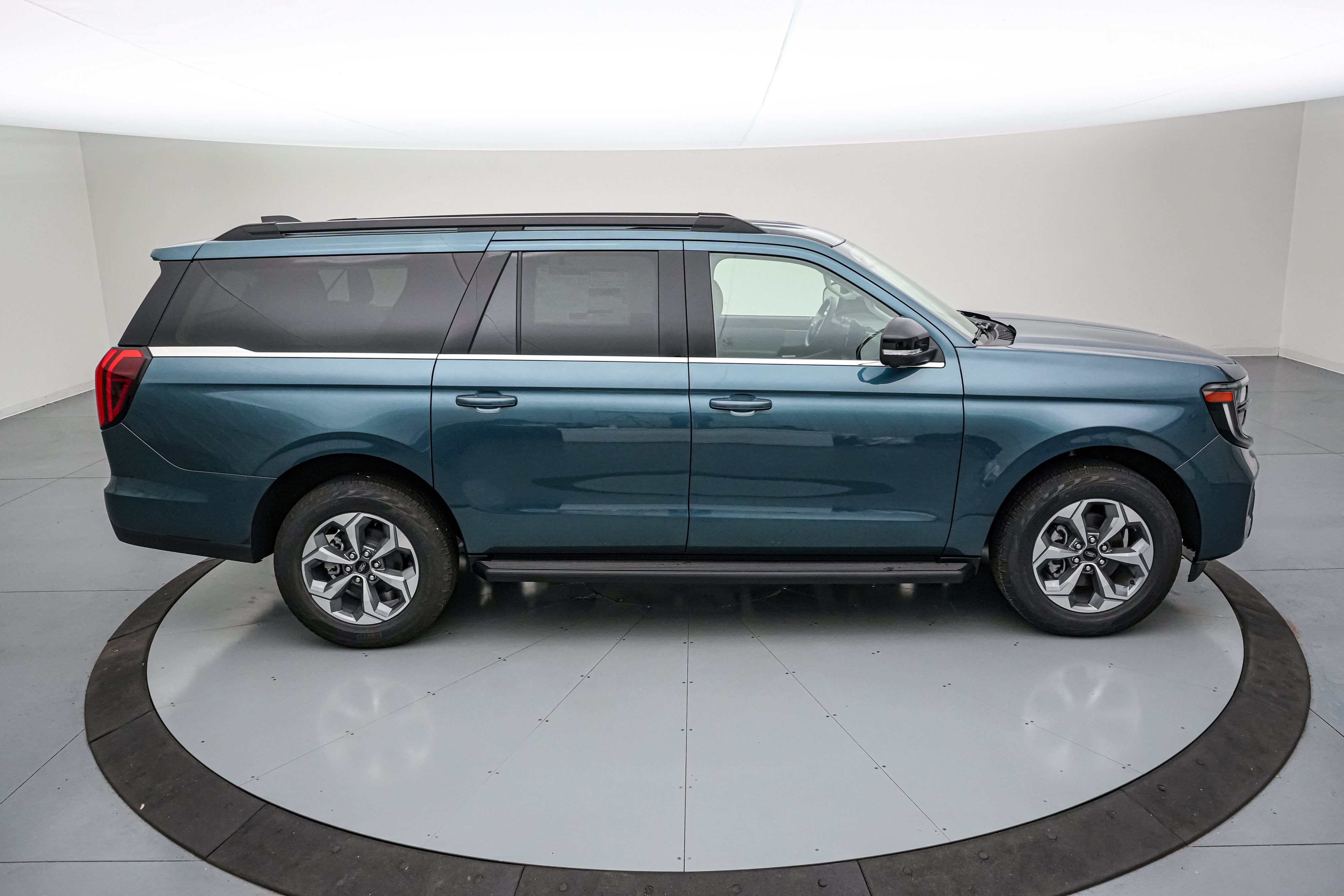 2027 Ford Expedition Max Active