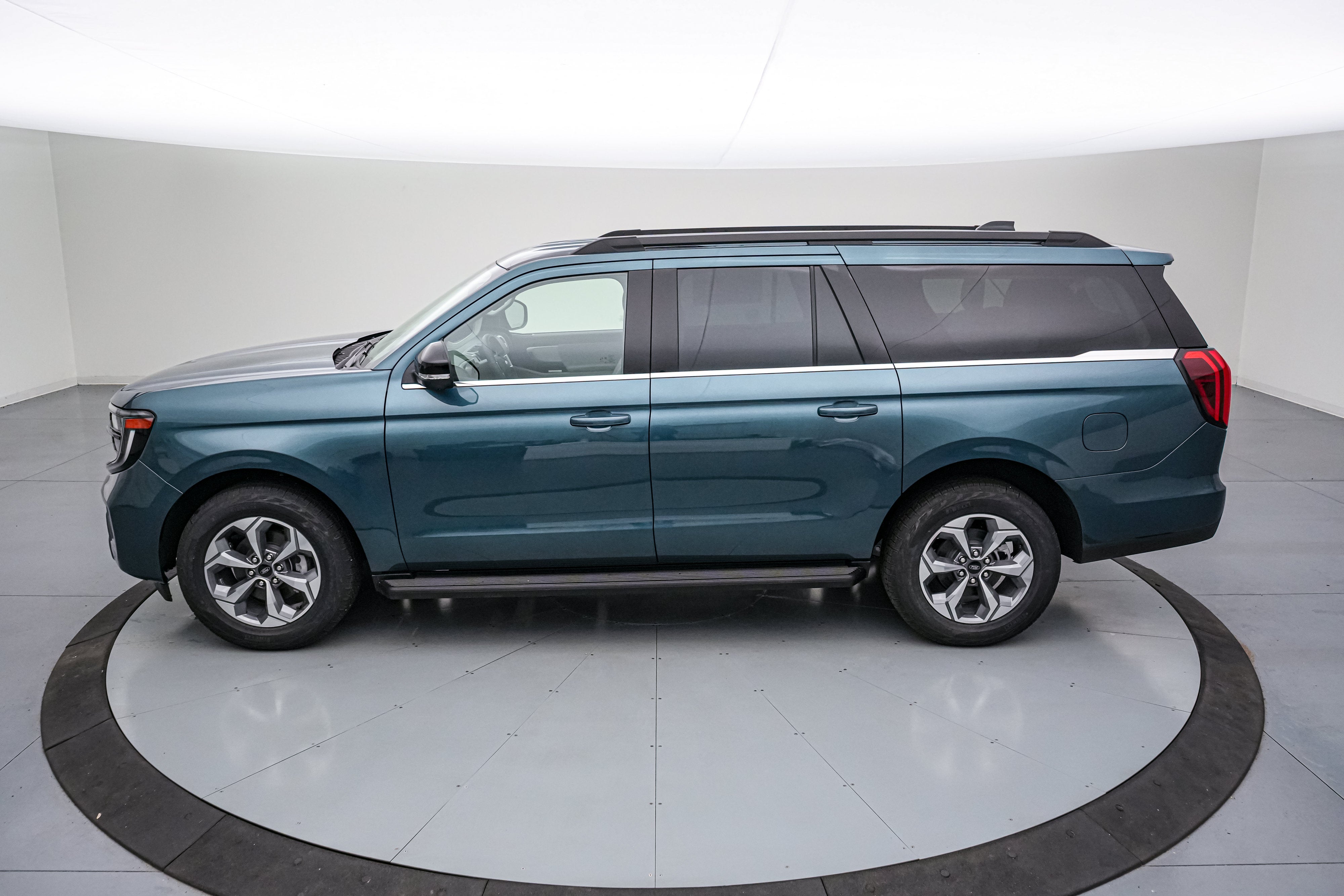 2027 Ford Expedition Max Active