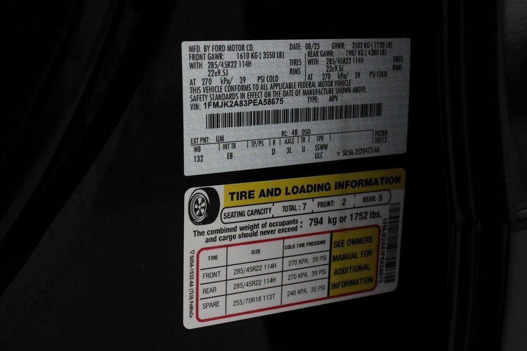 2023 Ford Expedition Max Limited w/ Mahogany Leather