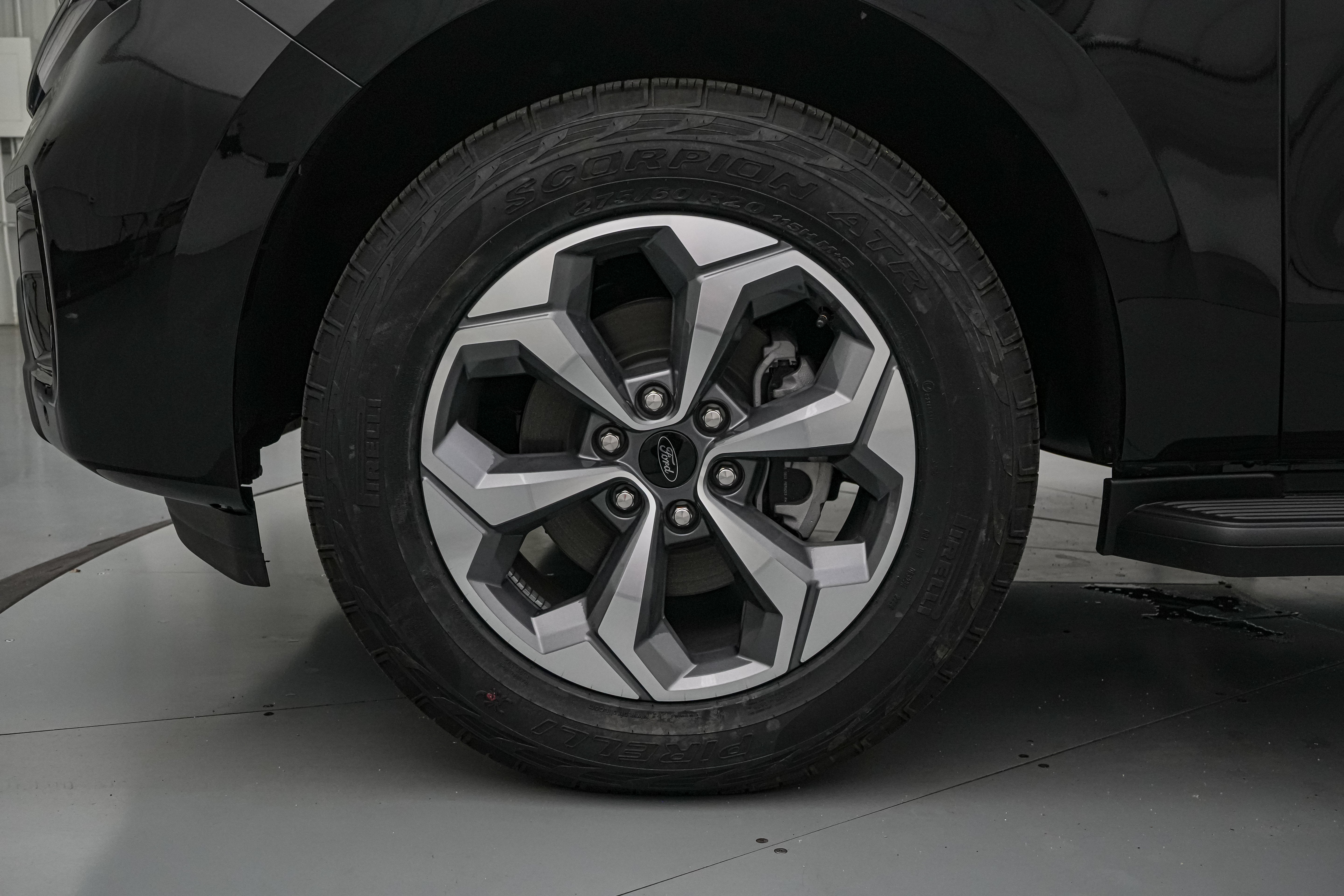 2027 Ford Expedition Active