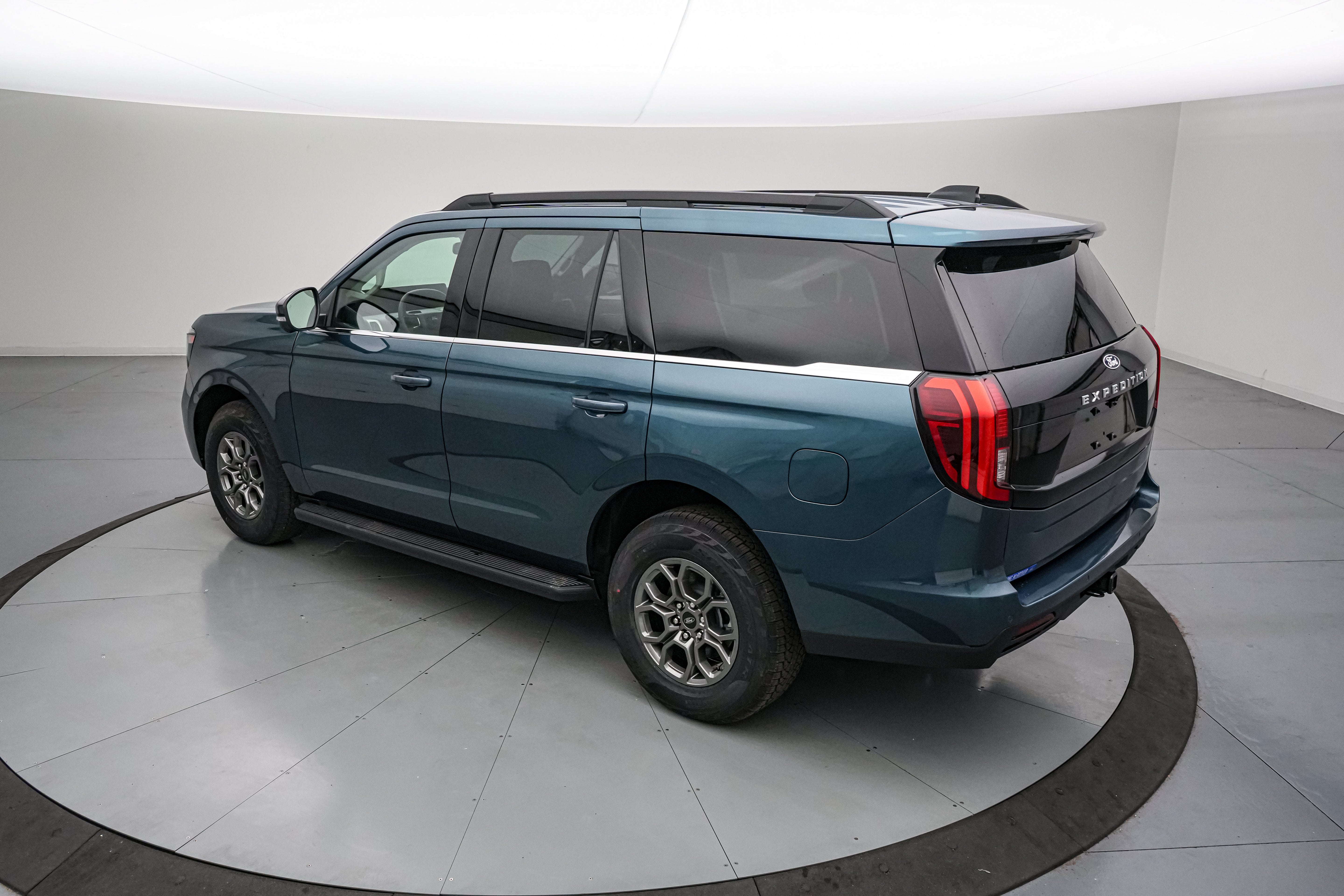 2027 Ford Expedition Active