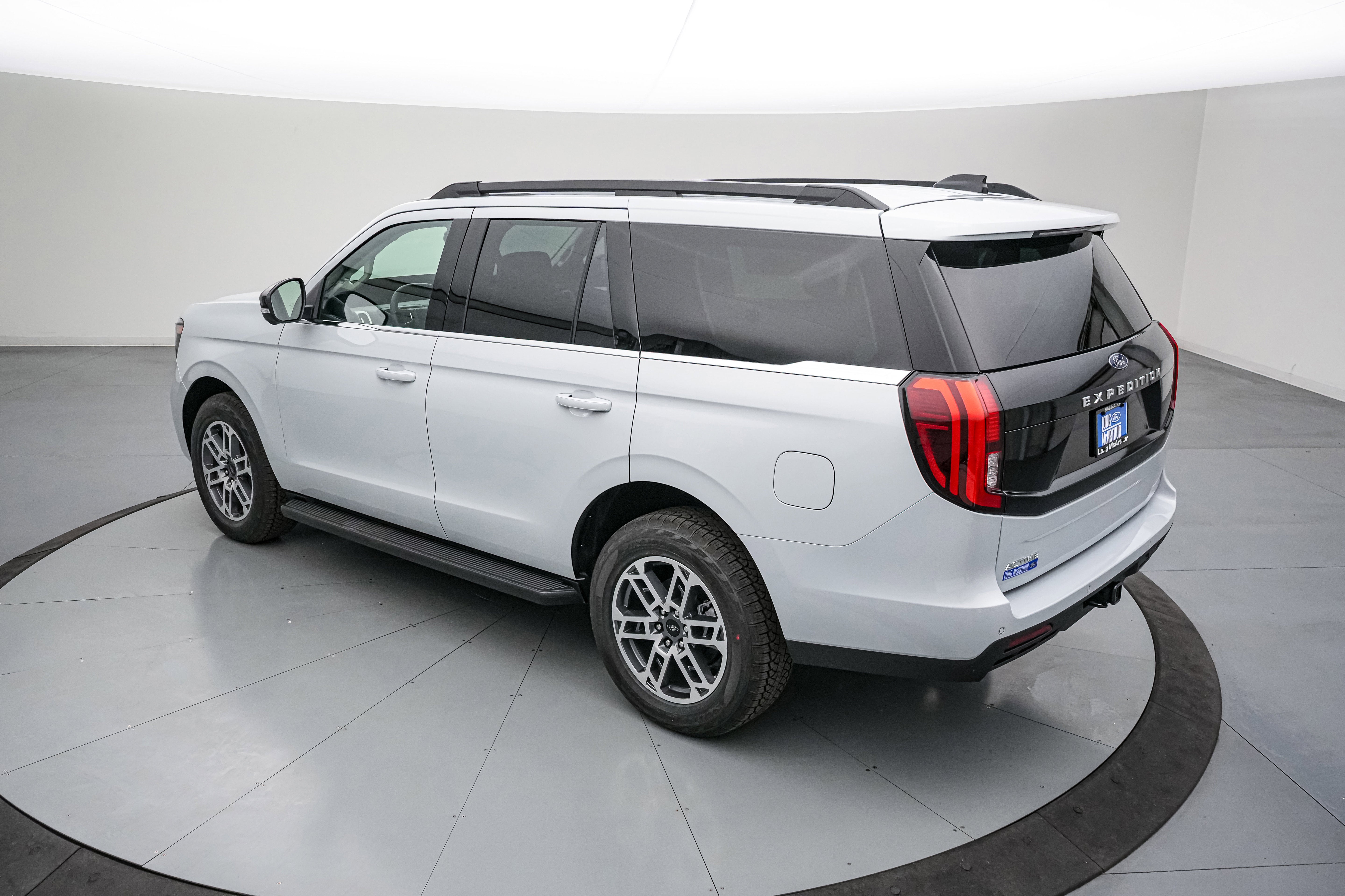 2026 Ford Expedition Active