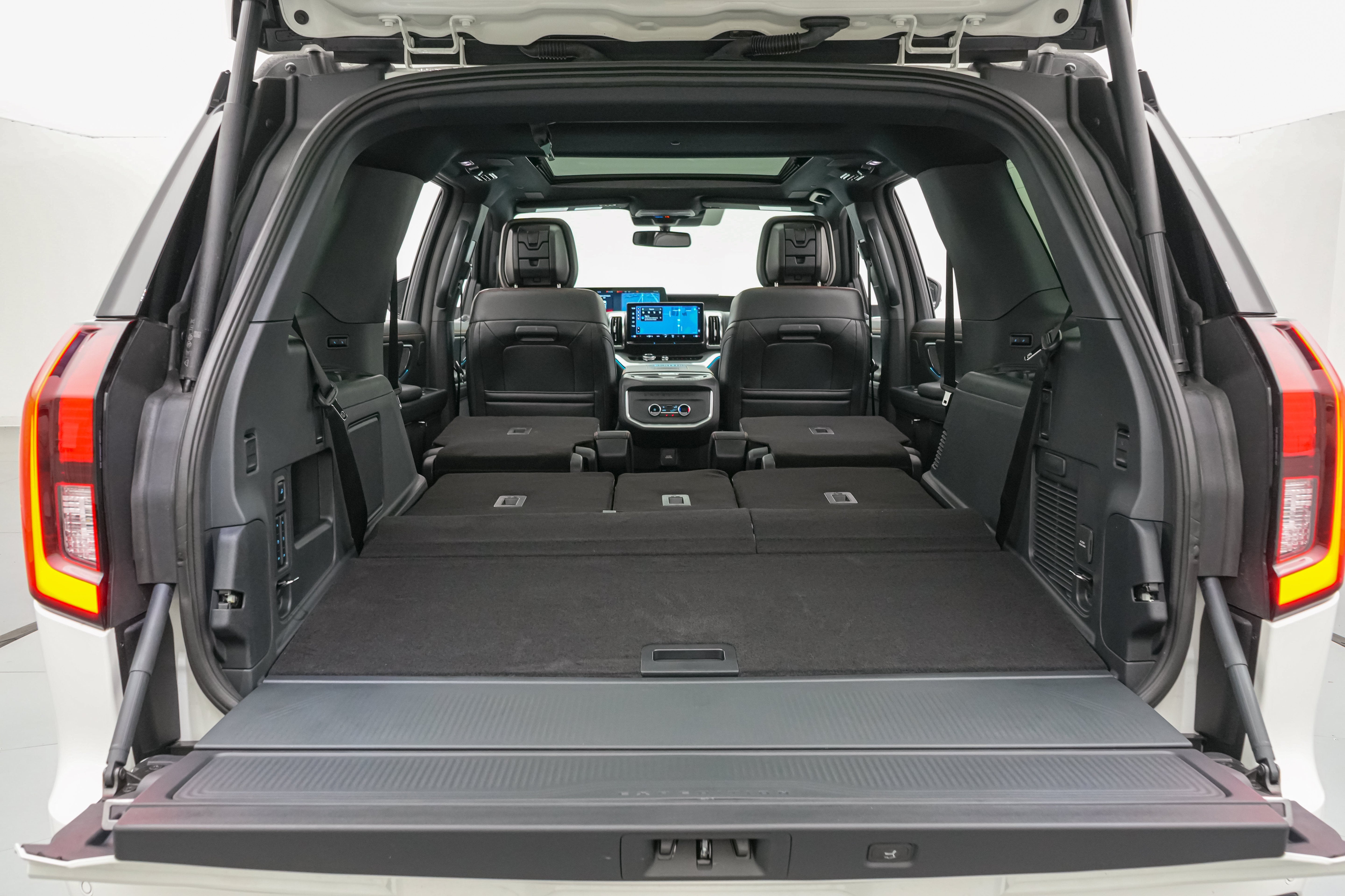 2027 Ford Expedition Tremor