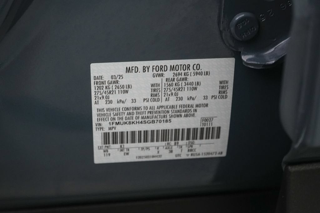 2025 Ford Explorer ST-Line