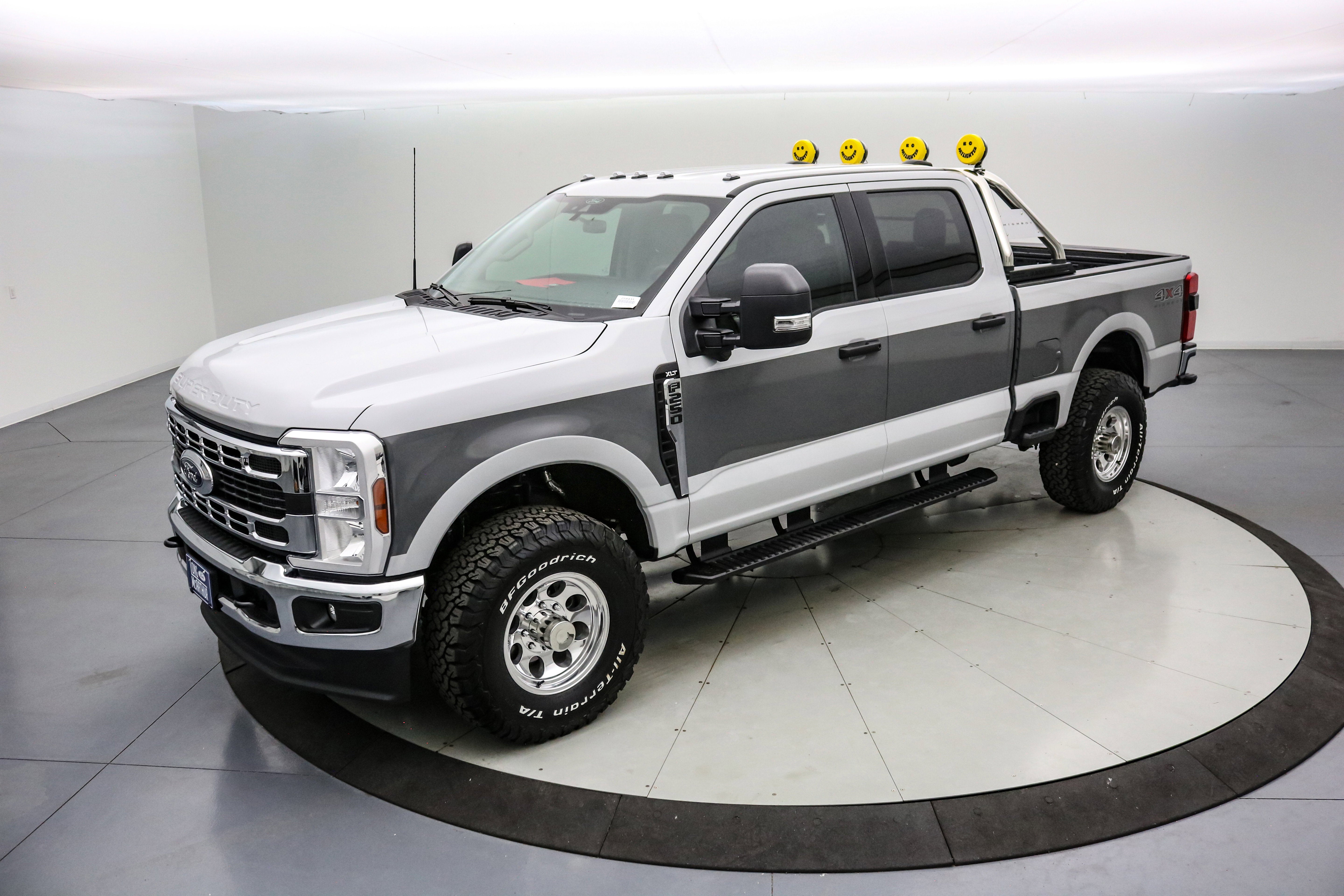 2025 Ford Super Duty F-250 SRW Highboy